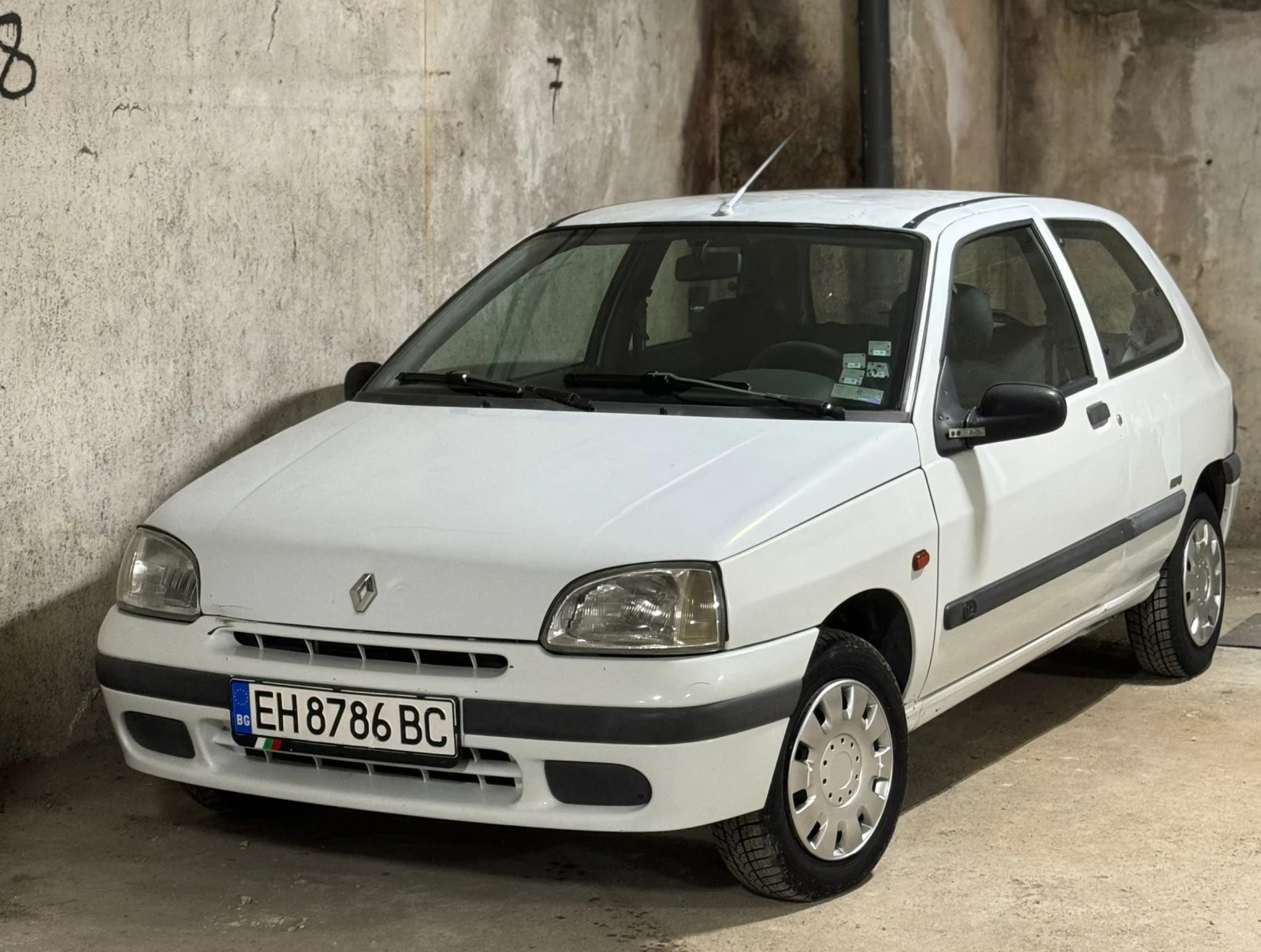 Renault Clio 1.2i - изображение 4