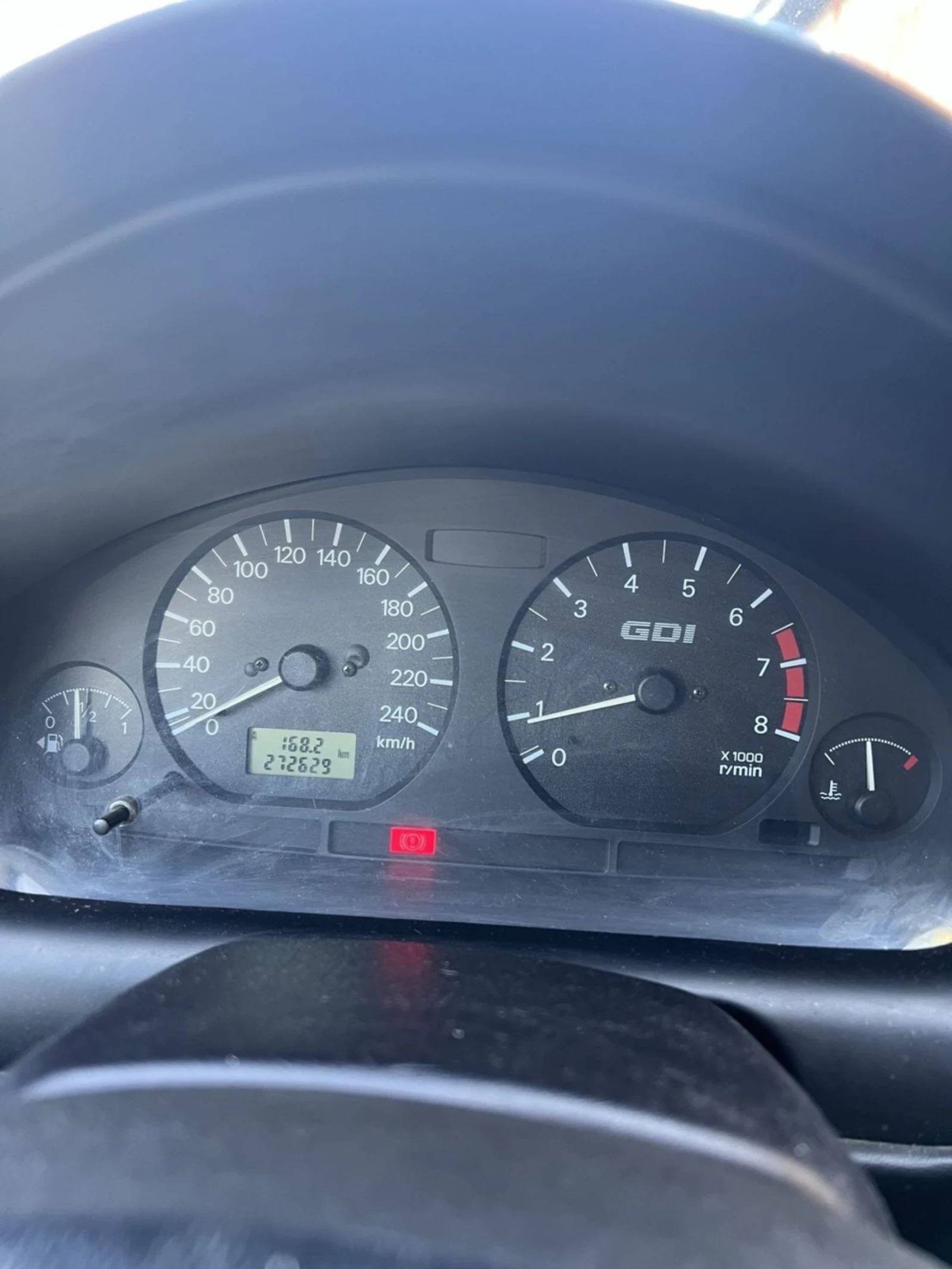 Mitsubishi Carisma 1.8 GDI - изображение 5