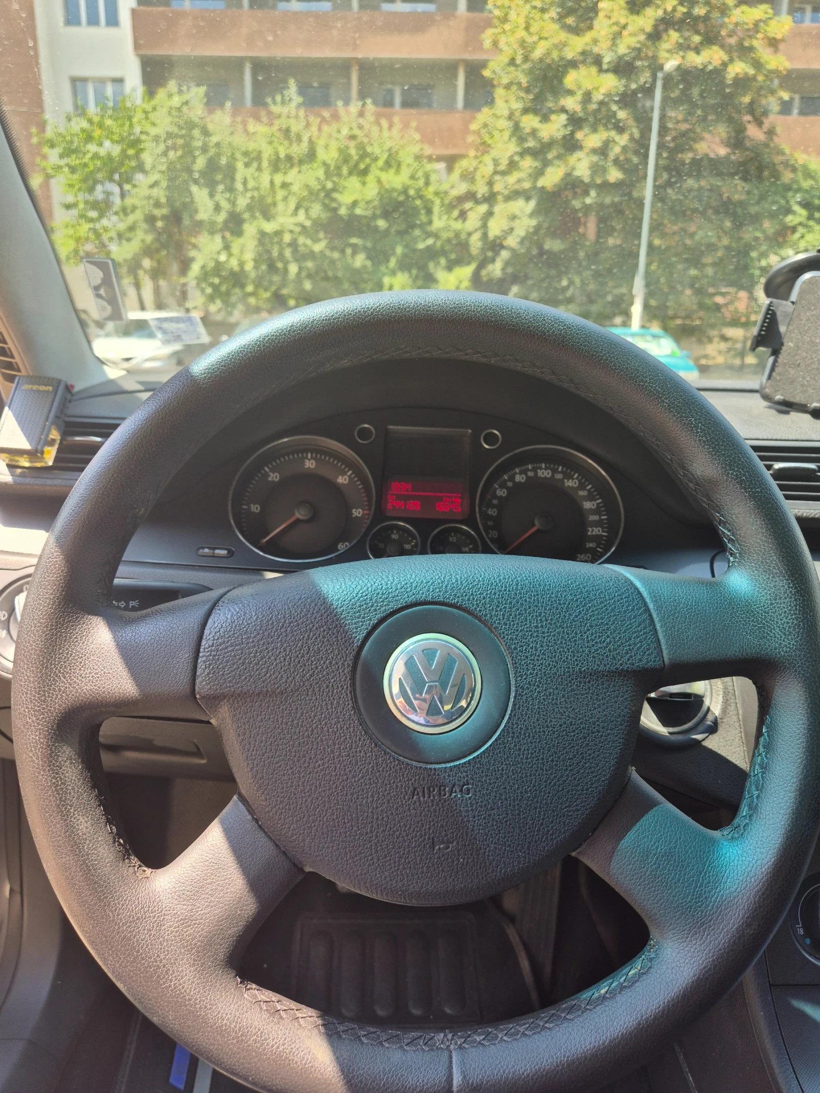 VW Passat 1.9 TDI - изображение 7