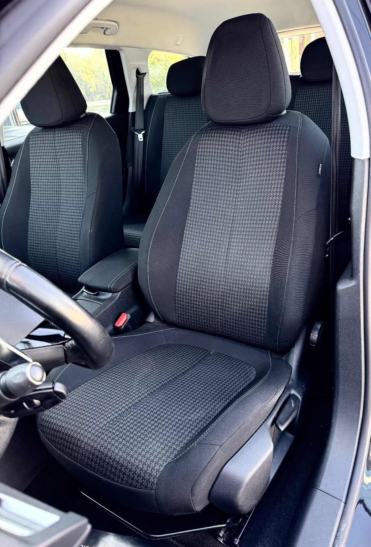 Peugeot 308 1.5HDI 130кс / Автоматик 8EAT - изображение 9