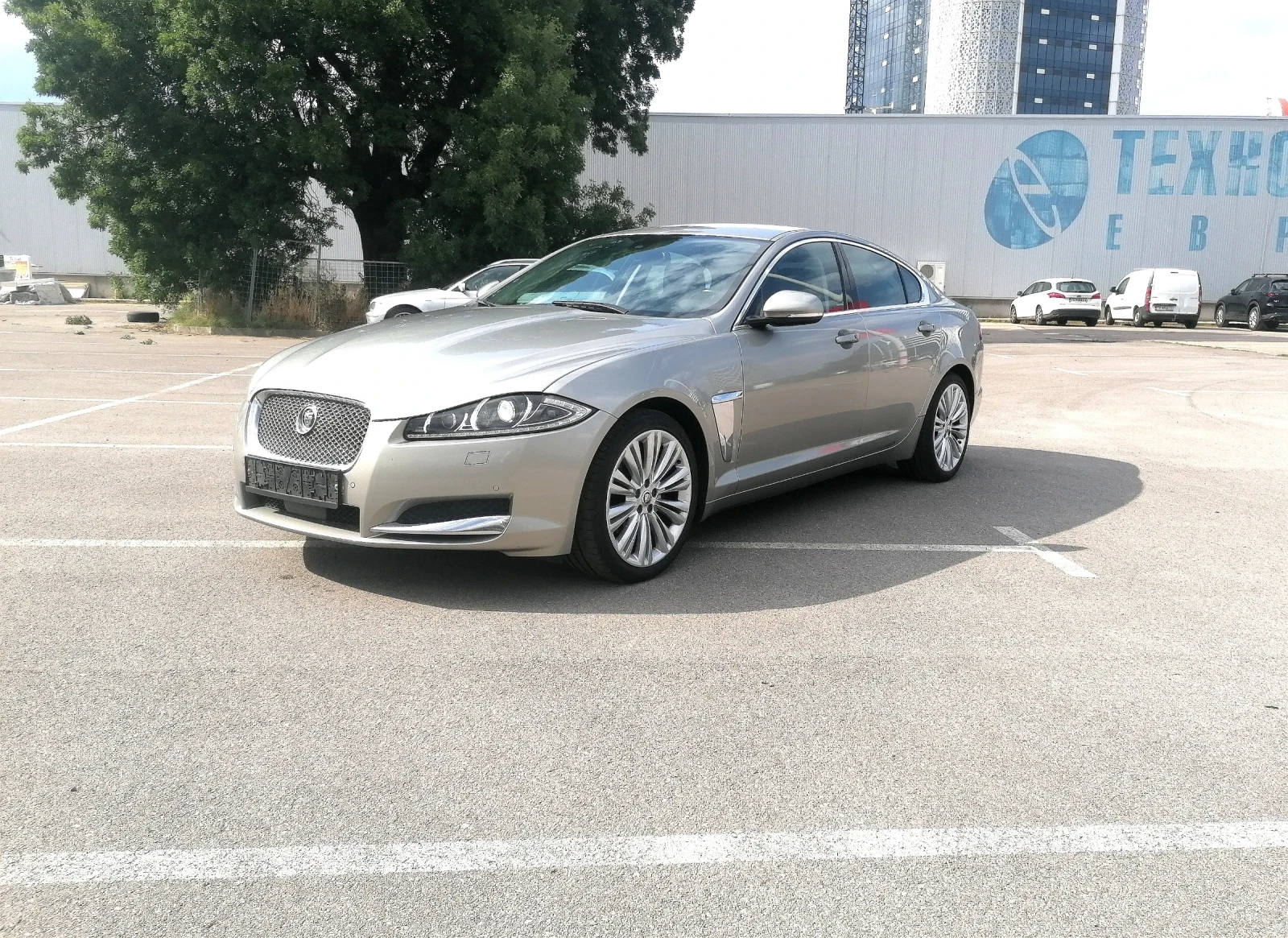 Jaguar Xf 3.0 240 к.с. FULL - изображение 3