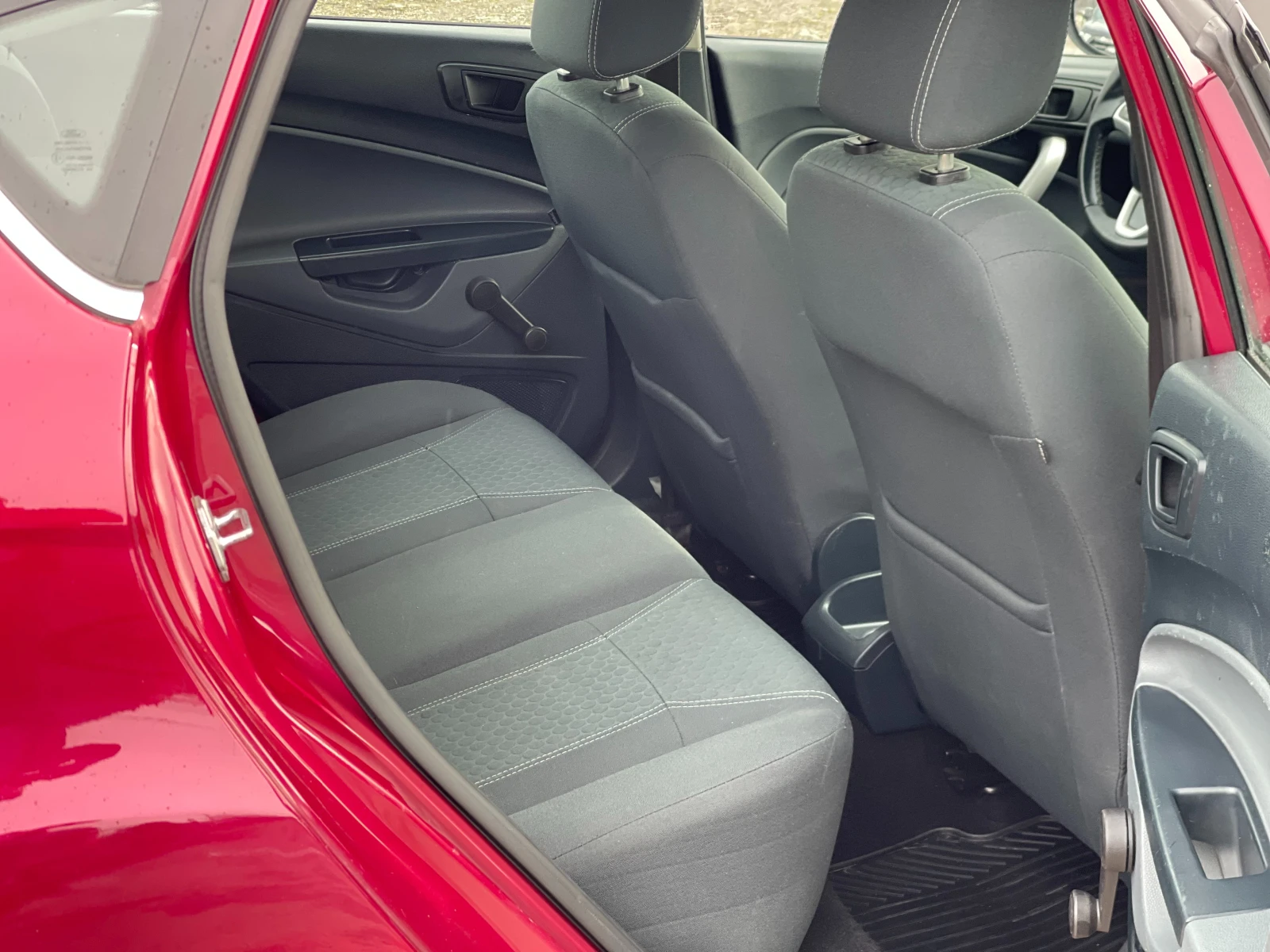 Ford Fiesta 1.6TDCi - изображение 9