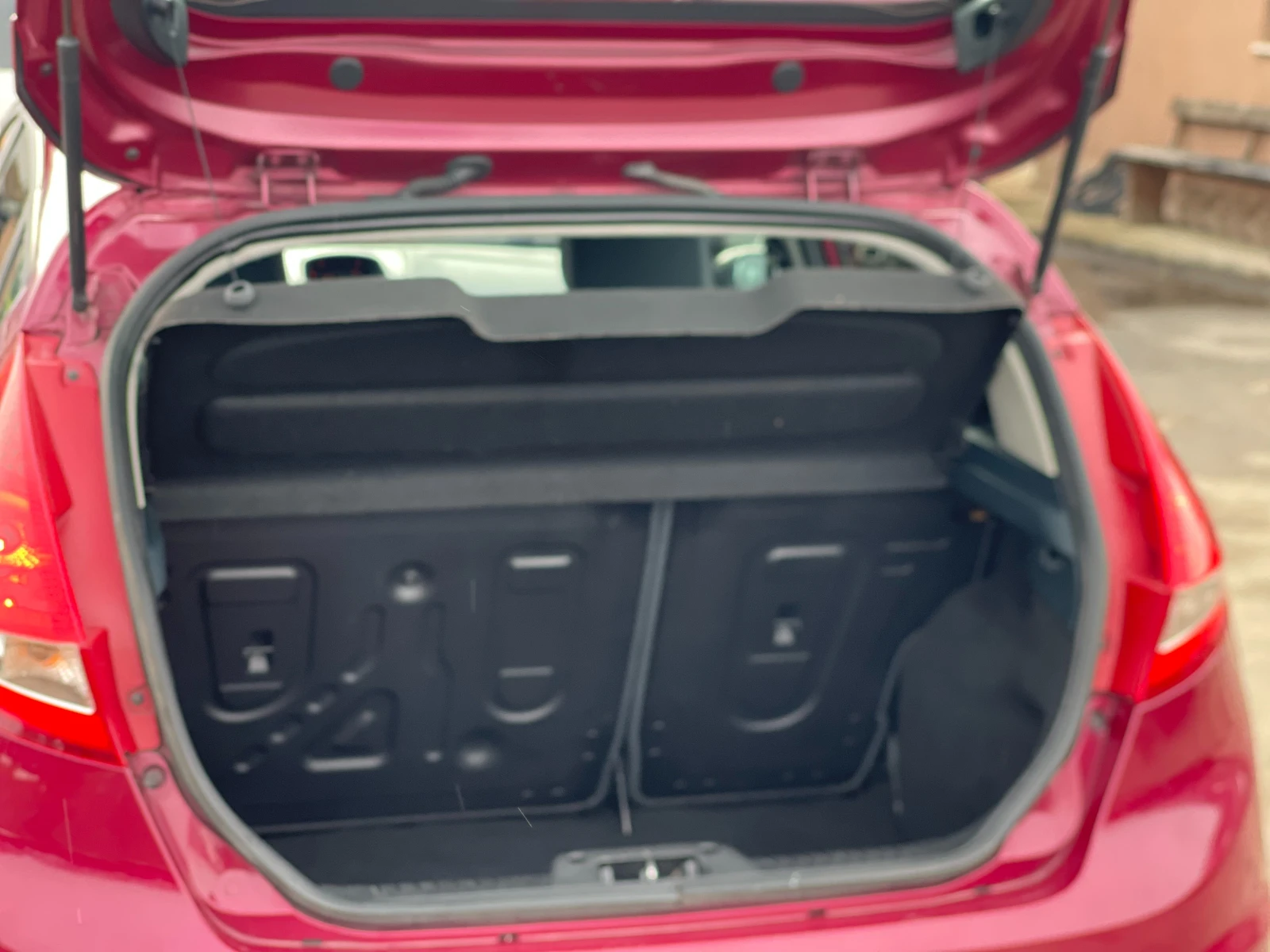 Ford Fiesta 1.6TDCi - изображение 8