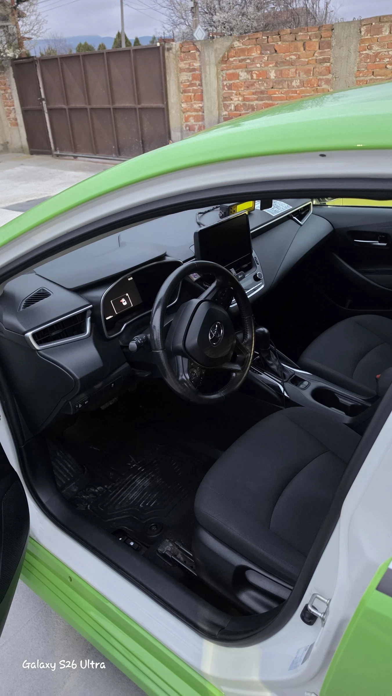 Toyota Corolla Hybrid , снимка 5 - Автомобили и джипове - 54033440