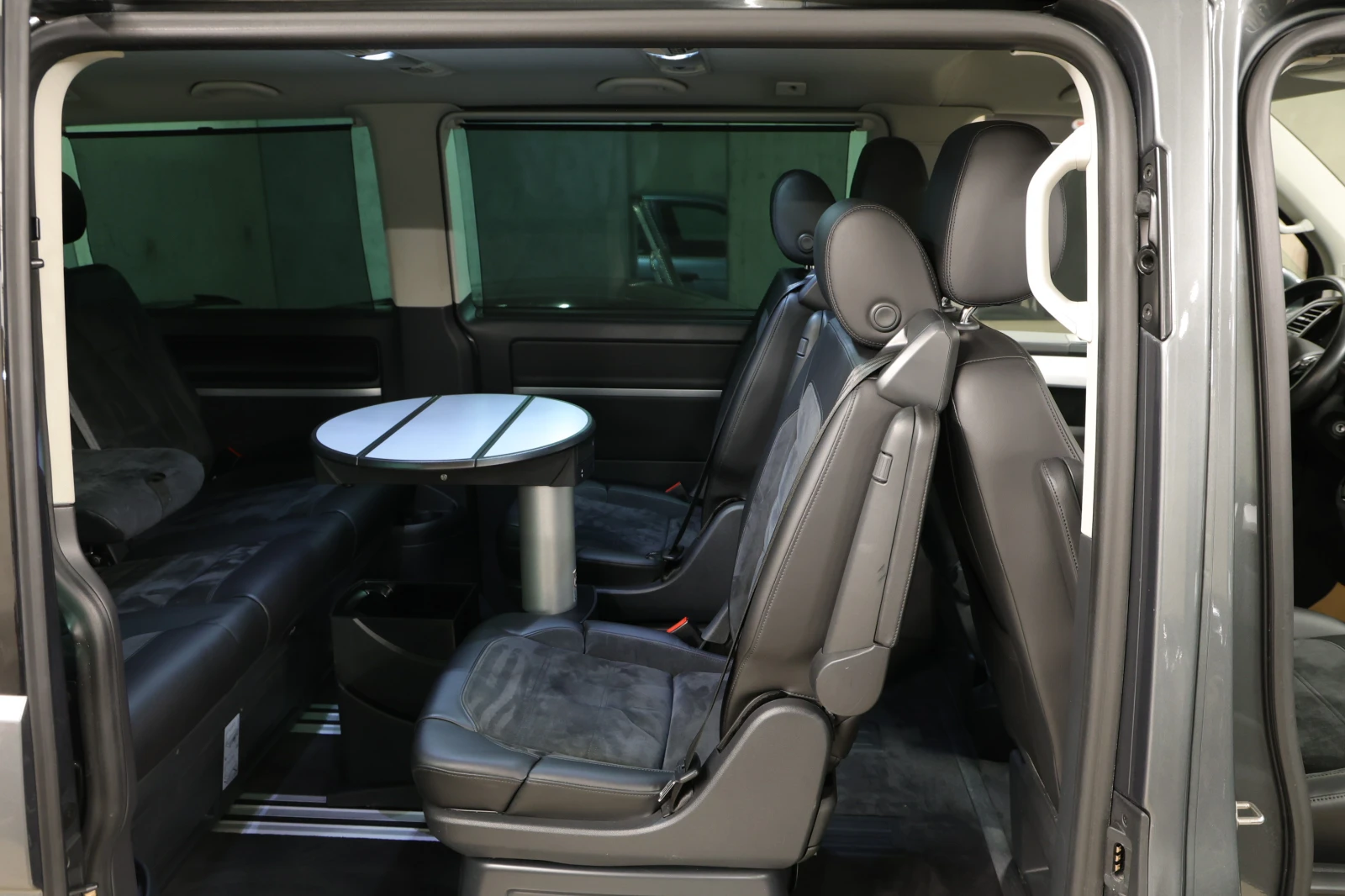 VW Multivan 2.0TDI HighLine, снимка 16 - Автомобили и джипове - 54558786