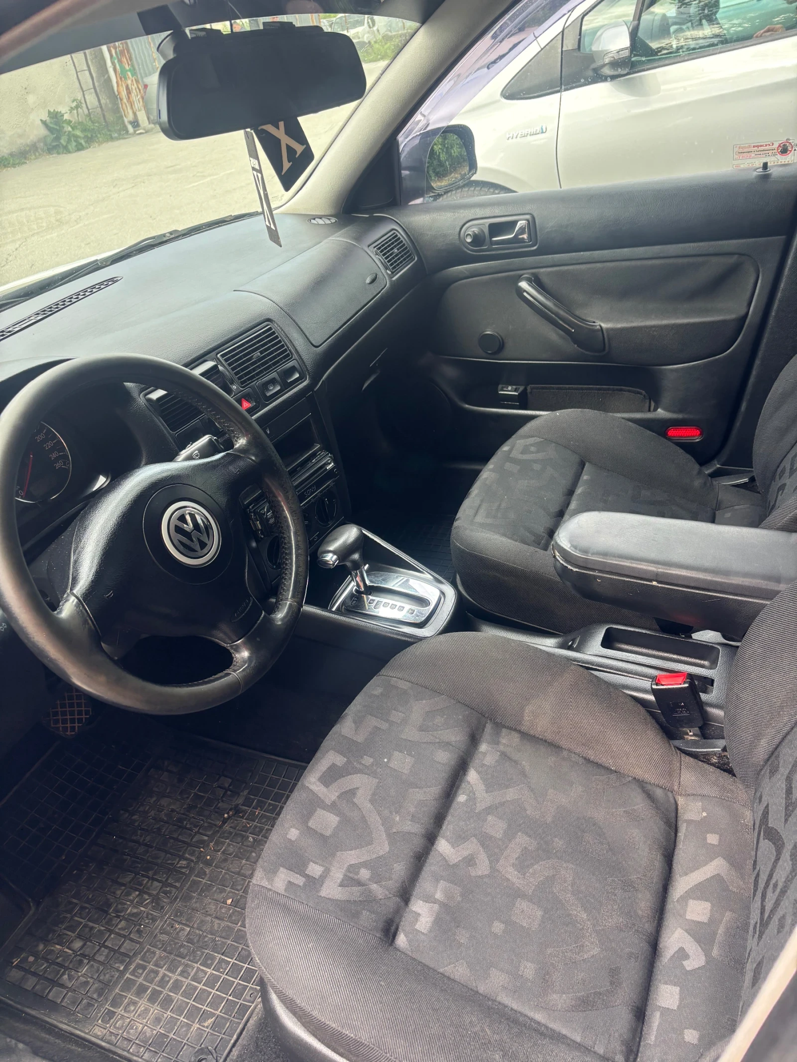 VW Golf 1.6, 101к.с.Автоматик, Газ, снимка 6 - Автомобили и джипове - 54629398