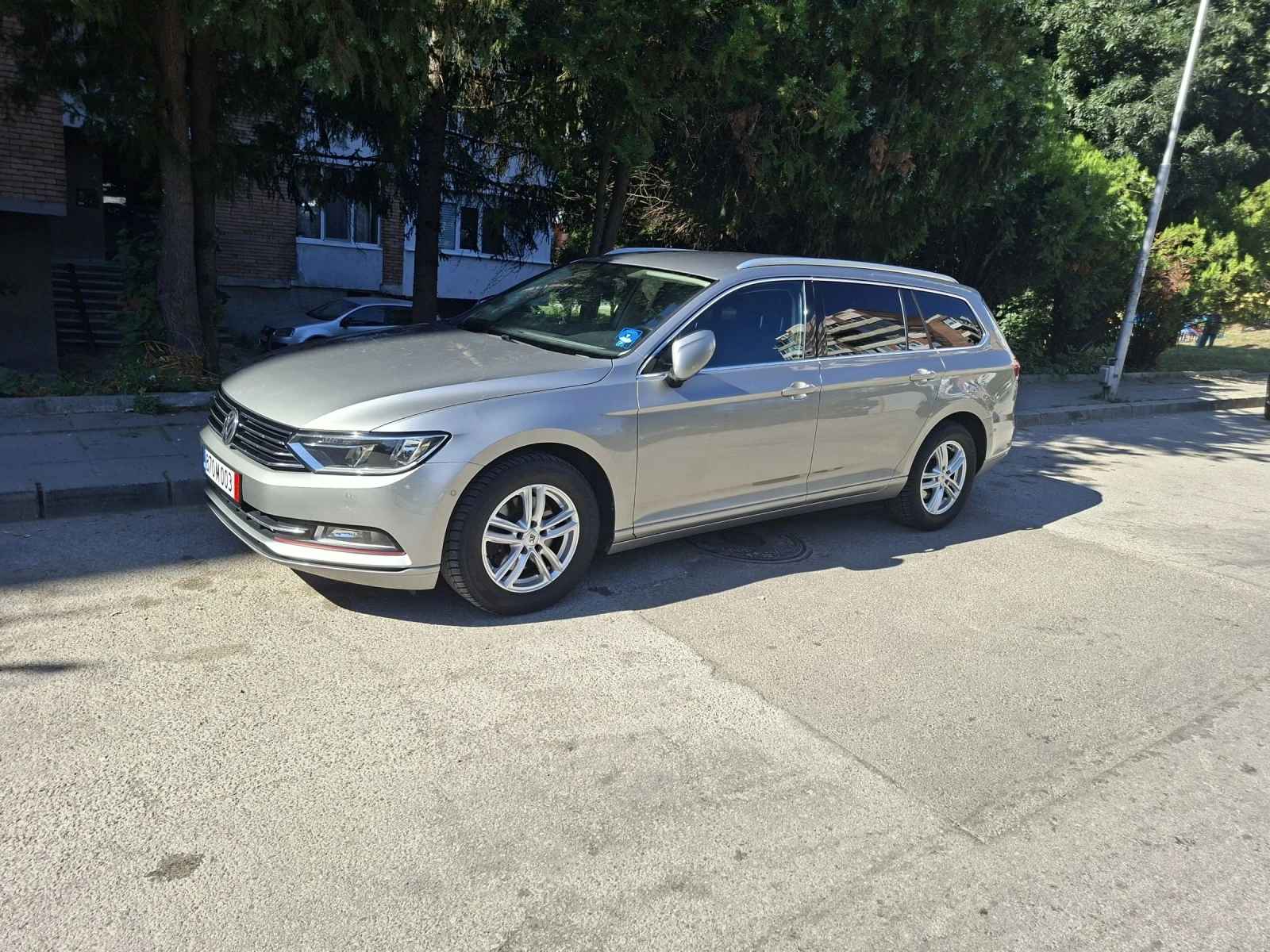 VW Passat 2.0 TDi/150 DSG, снимка 11 - Автомобили и джипове - 55507456