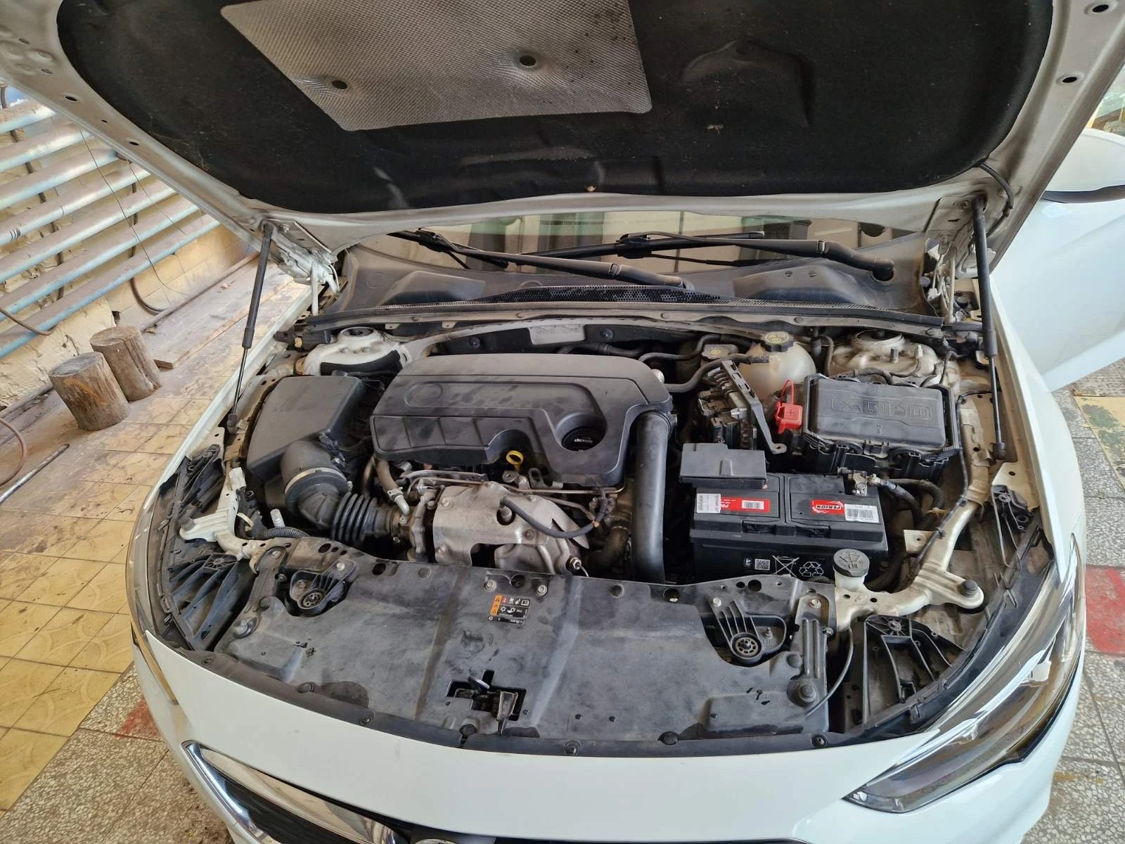 Opel Insignia, снимка 17 - Автомобили и джипове - 55736737