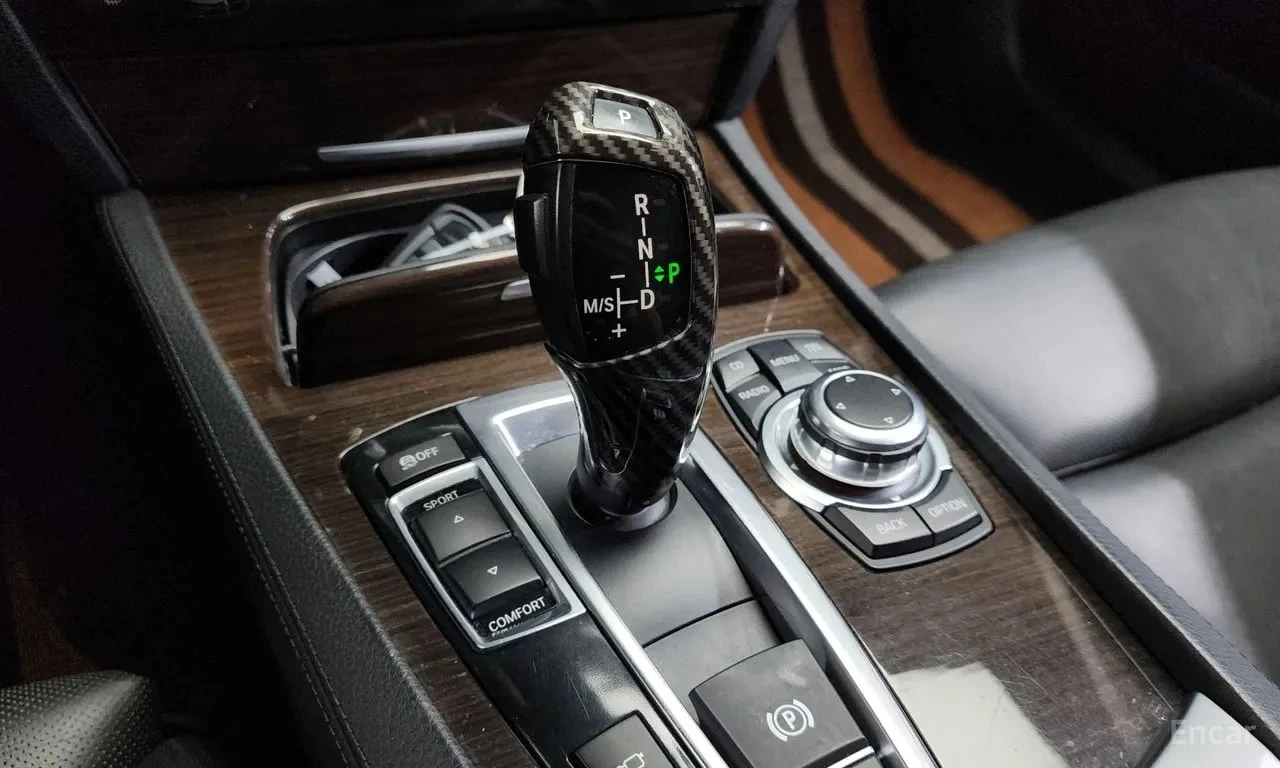 BMW 740 * 740Li * АВТОКРЕДИТ БЕЗ ПЪРВОНАЧАЛНА ВНОСКА* , снимка 9 - Автомобили и джипове - 55921764