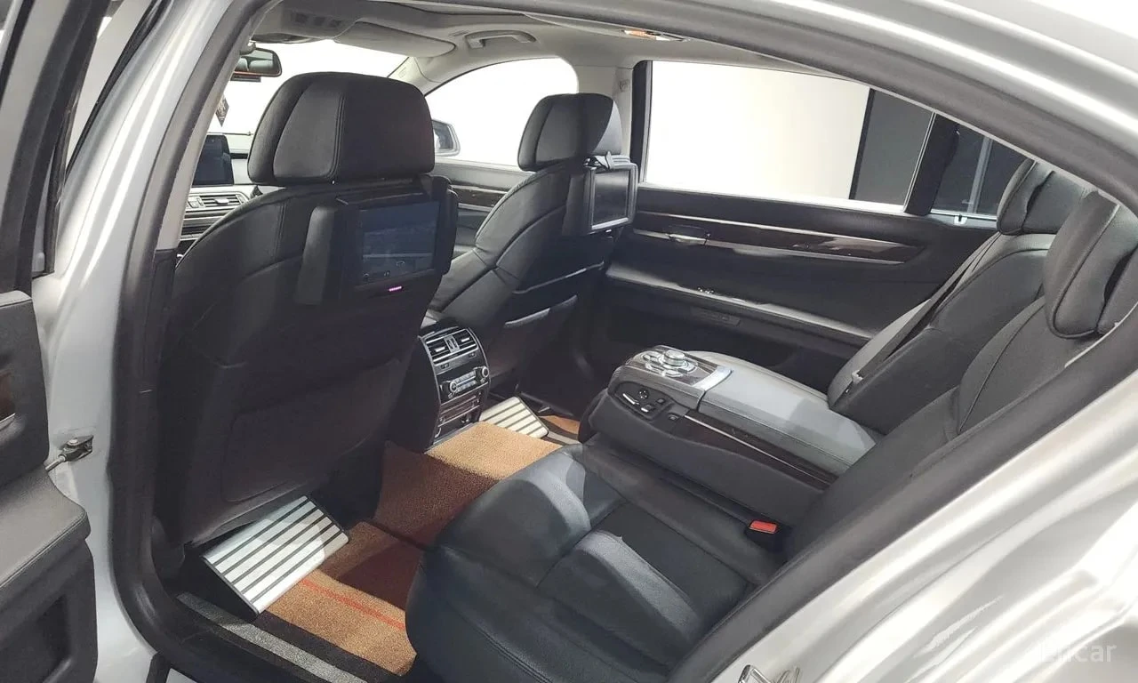 BMW 740 * 740Li * АВТОКРЕДИТ БЕЗ ПЪРВОНАЧАЛНА ВНОСКА* , снимка 11 - Автомобили и джипове - 55921764