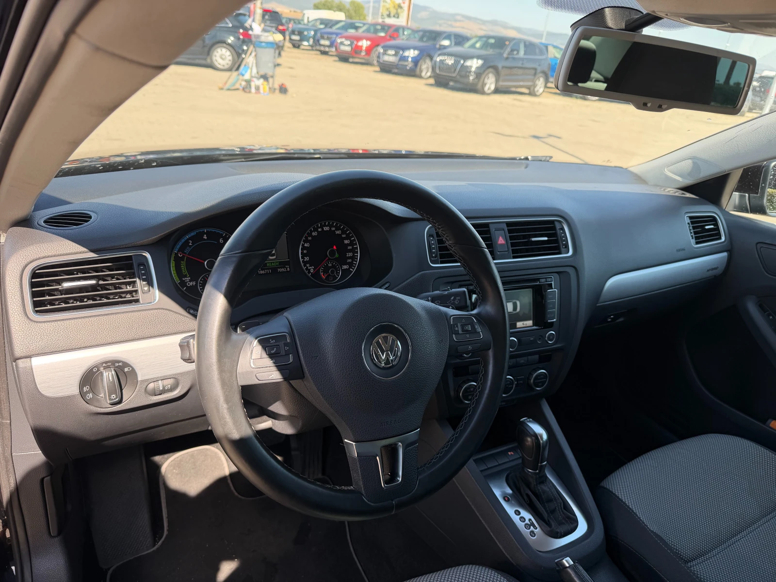 VW Jetta 1.4TSI HYBRID AVTOMAT/NAVI EURO 5, снимка 10 - Автомобили и джипове - 56165378