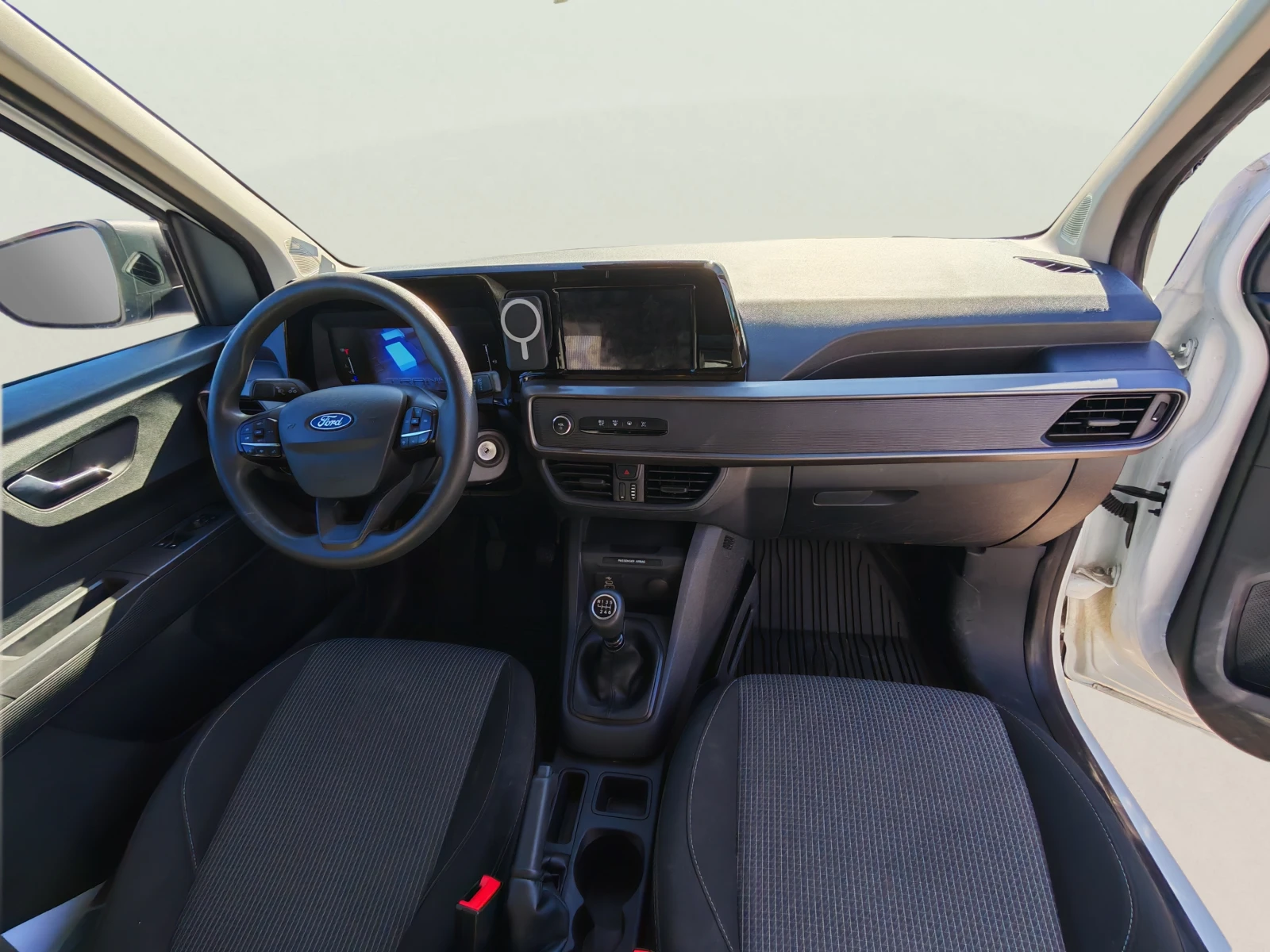 Ford Courier 1.0 EcoBoost, снимка 10 - Автомобили и джипове - 56365220