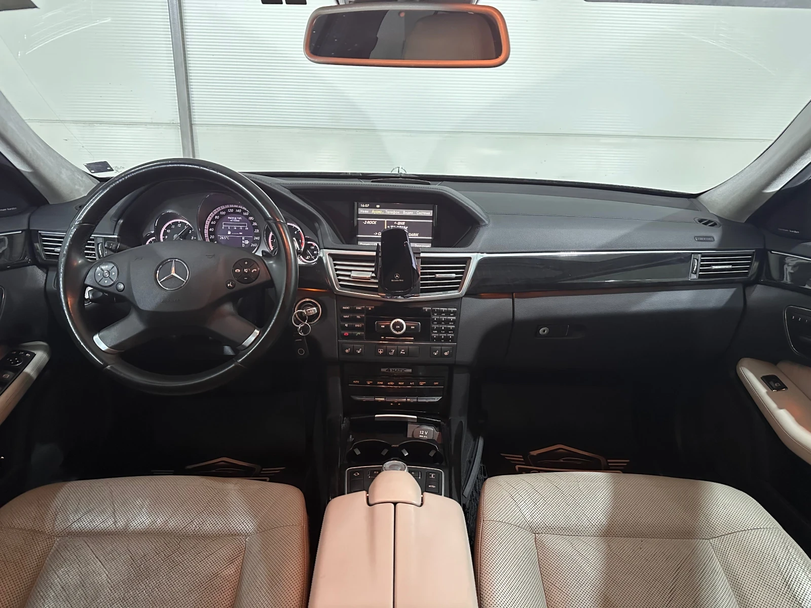 Mercedes-Benz E 350, снимка 8 - Автомобили и джипове - 56414732