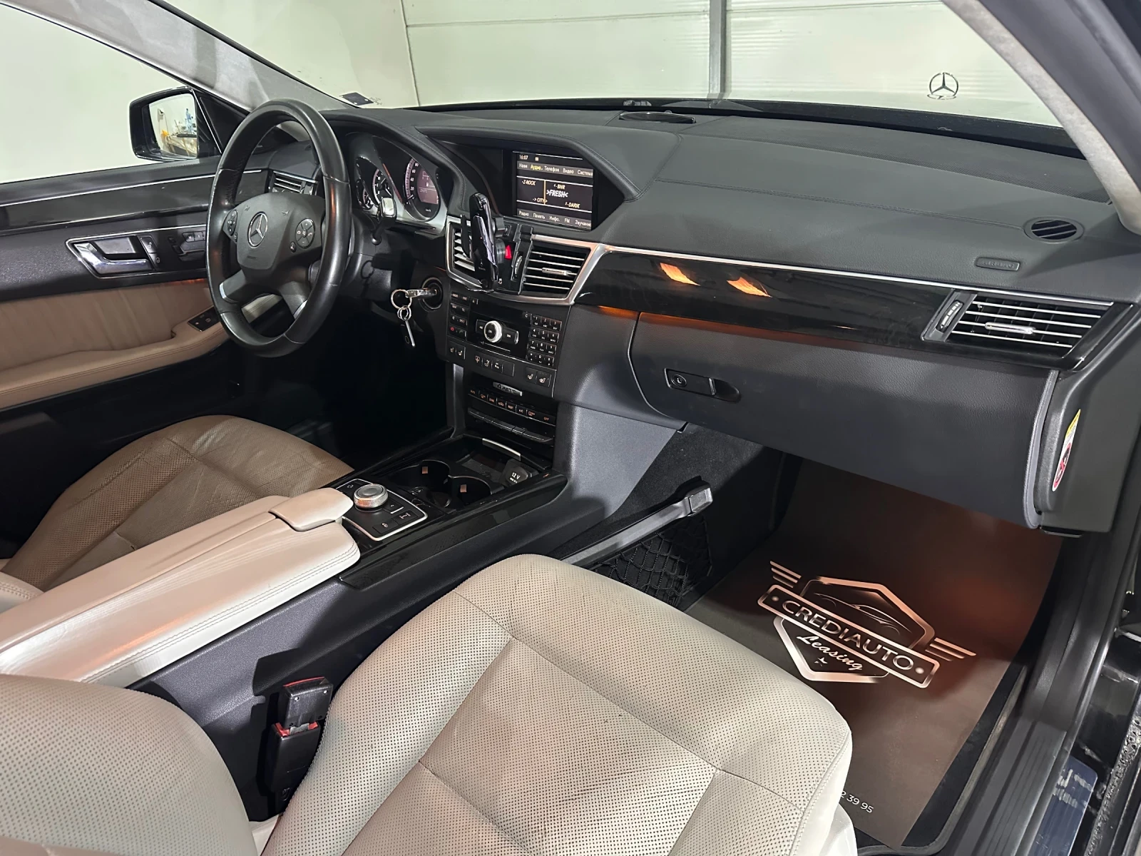 Mercedes-Benz E 350, снимка 9 - Автомобили и джипове - 56414732