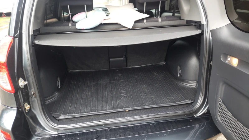 Toyota Rav4 2.2 D4d Luxury, снимка 13 - Автомобили и джипове - 53125739