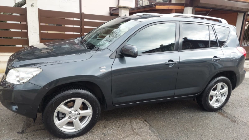 Toyota Rav4 2.2 D4d Luxury, снимка 5 - Автомобили и джипове - 53125739