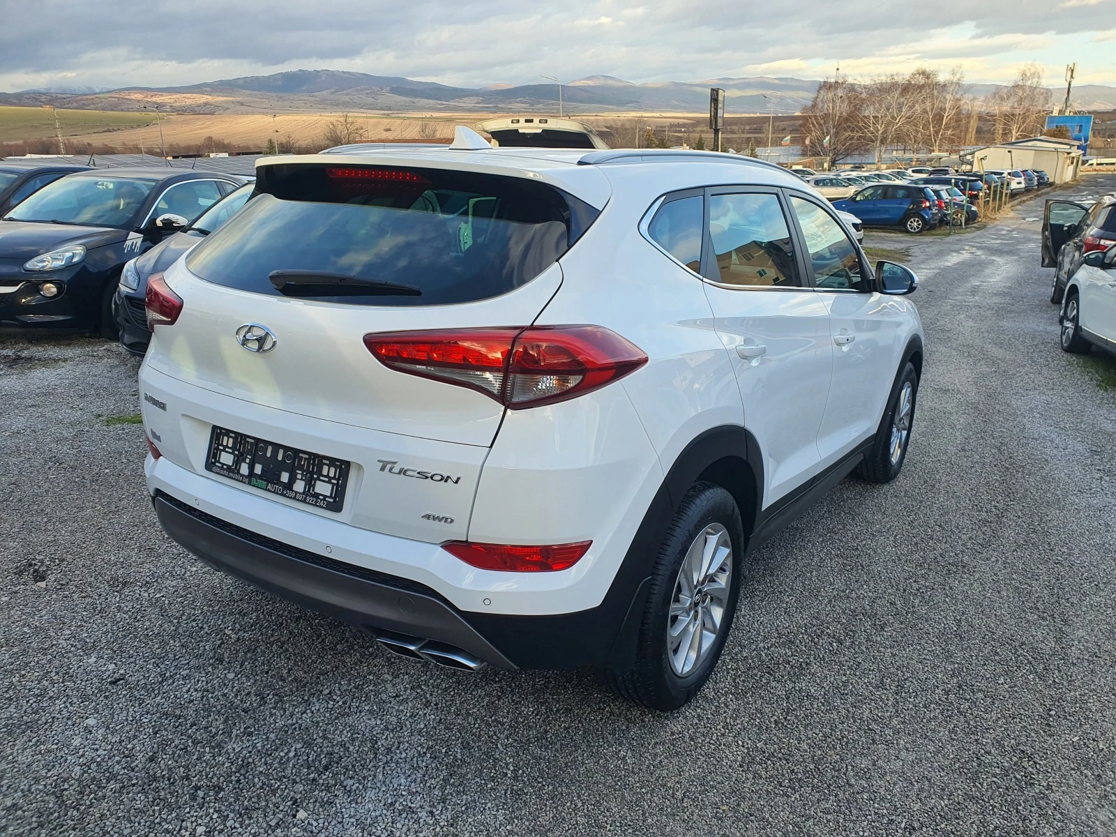 Hyundai Tucson 2.0CRDI 4WD NAVI AVTOMAT - изображение 6