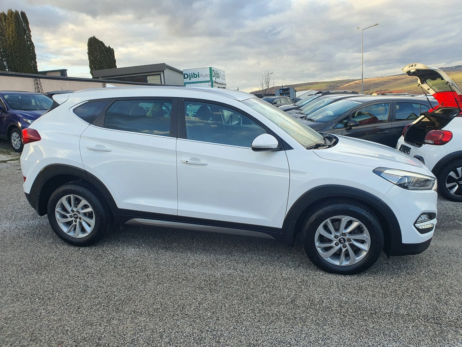 Hyundai Tucson 2.0CRDI 4WD NAVI AVTOMAT - изображение 4