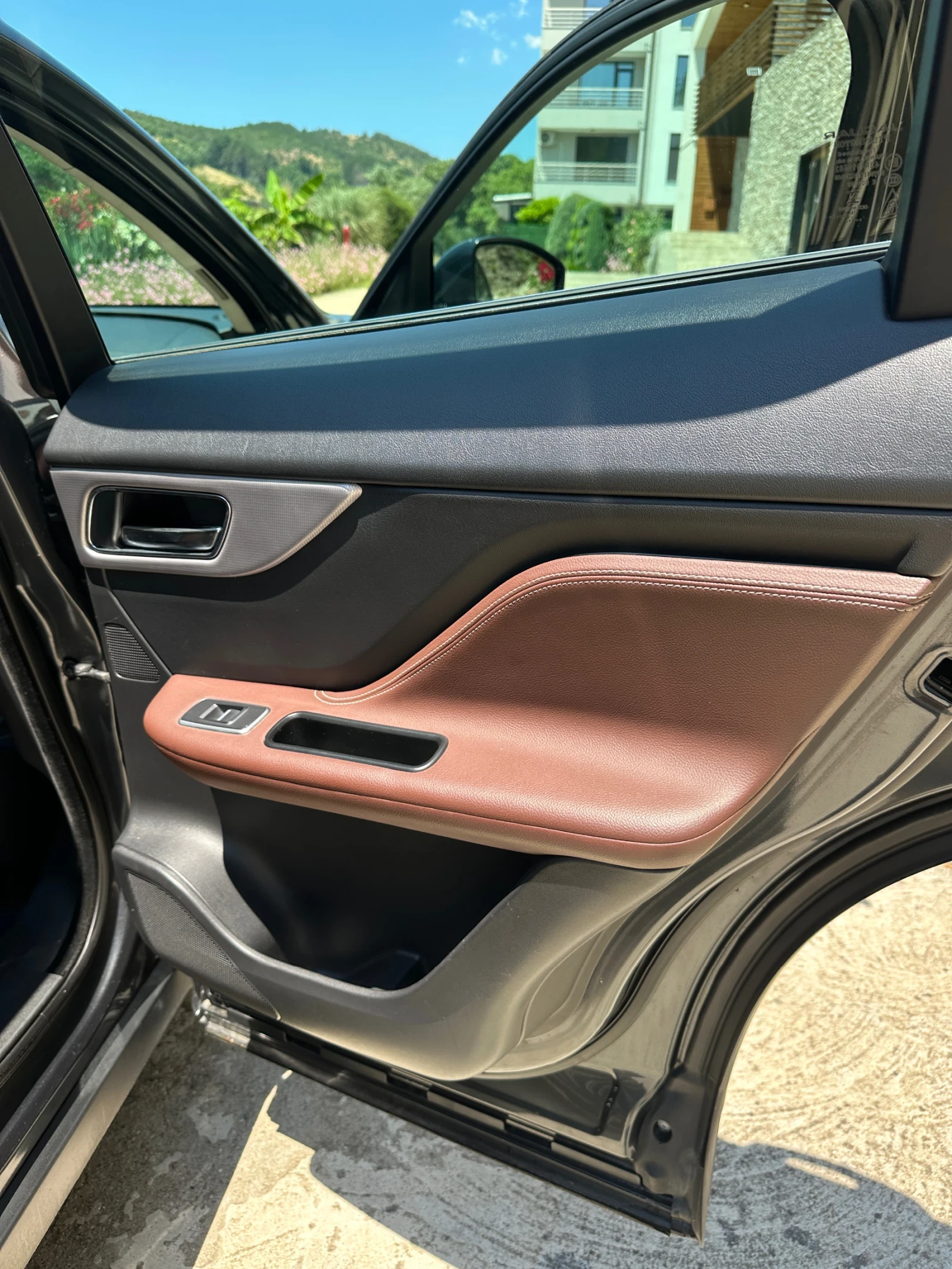 Jaguar F-PACE �������� ������� �������� | Mobile.bg � ����������� 12