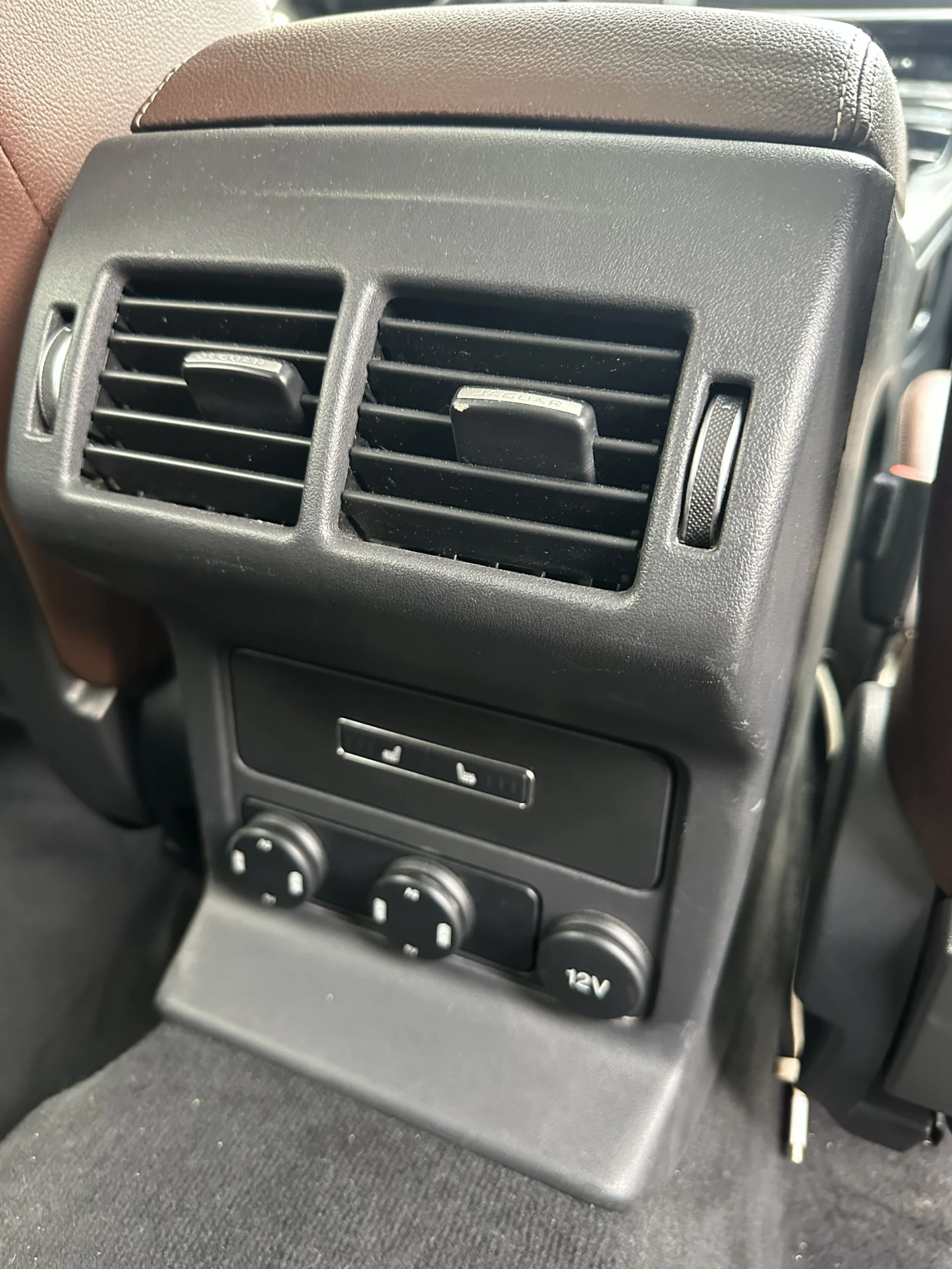 Jaguar F-PACE Сервизна история България - изображение 10