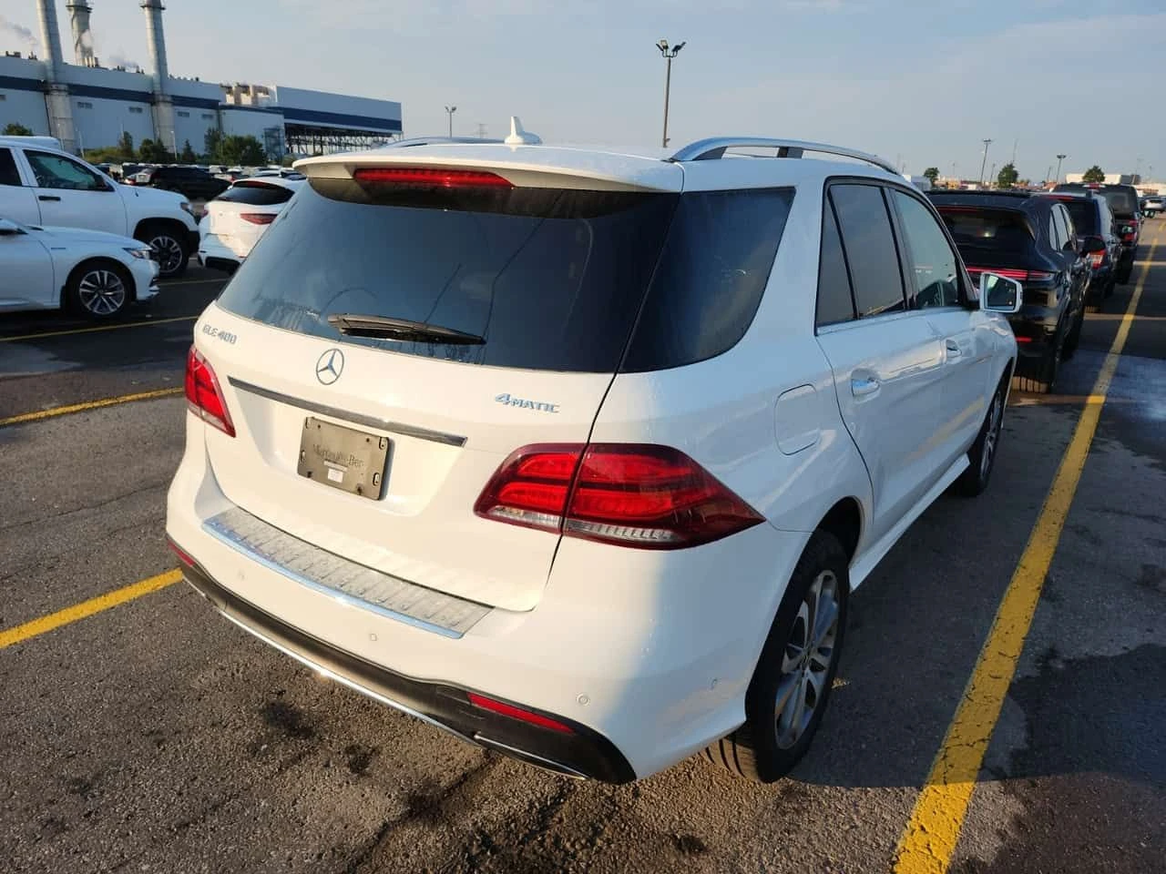 Mercedes-Benz GLE 400 * Eдин собственик * Без инциденти * CARFAX * , снимка 3 - Автомобили и джипове - 55690225