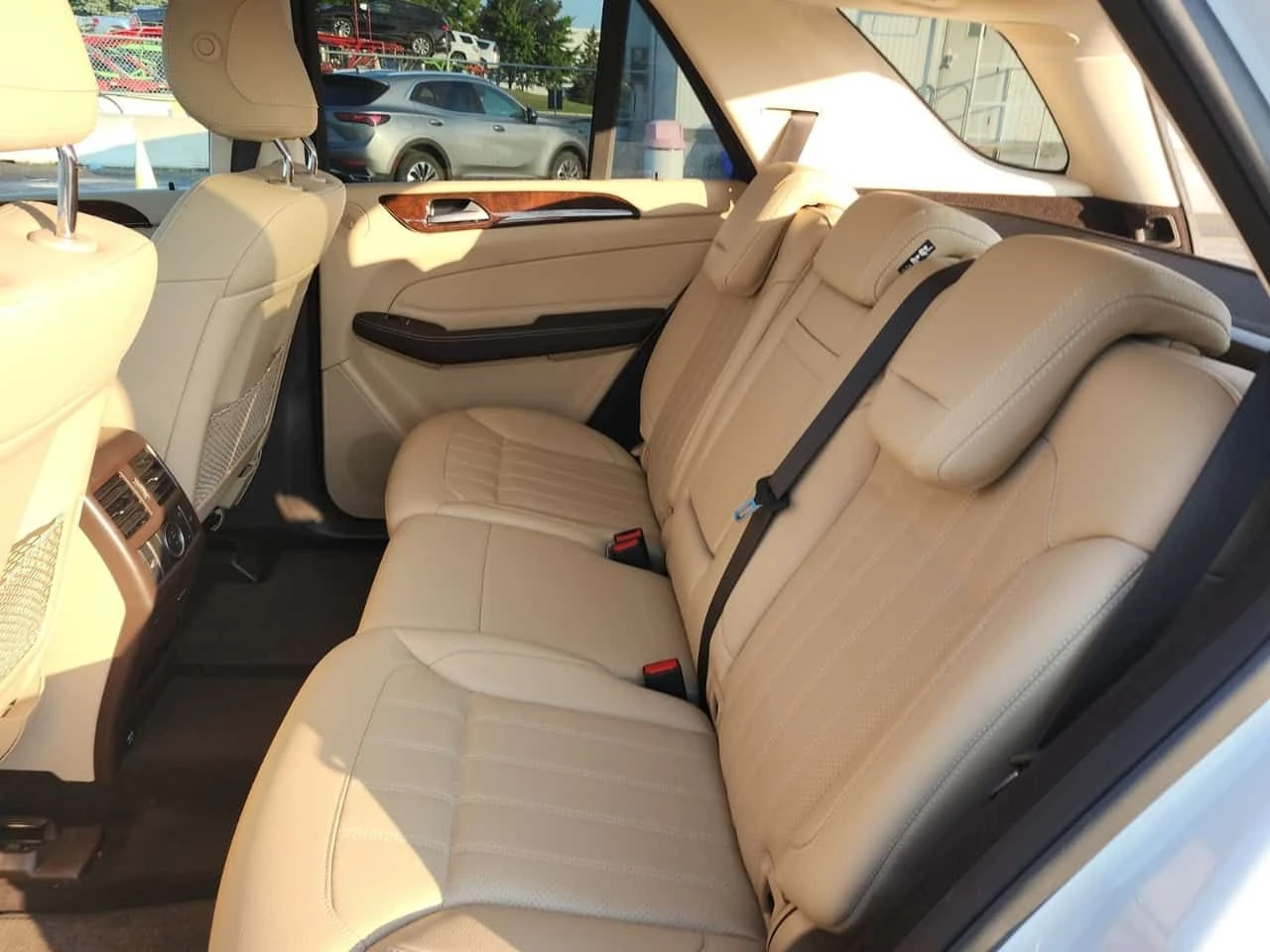 Mercedes-Benz GLE 400 * Eдин собственик * Без инциденти * CARFAX * , снимка 8 - Автомобили и джипове - 55690225
