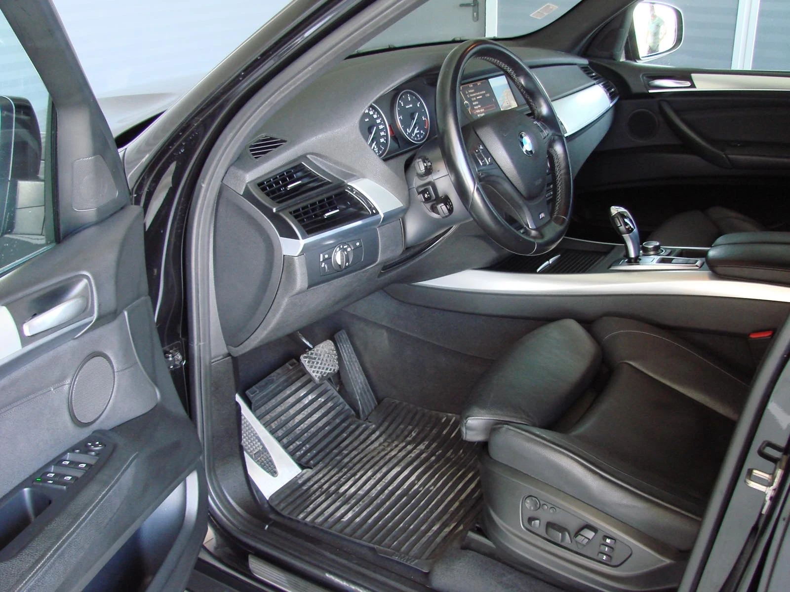 BMW X5 3.0 D/ M-PAC/ SOFTCLOSE/FACELIFT, снимка 12 - Автомобили и джипове - 55982078