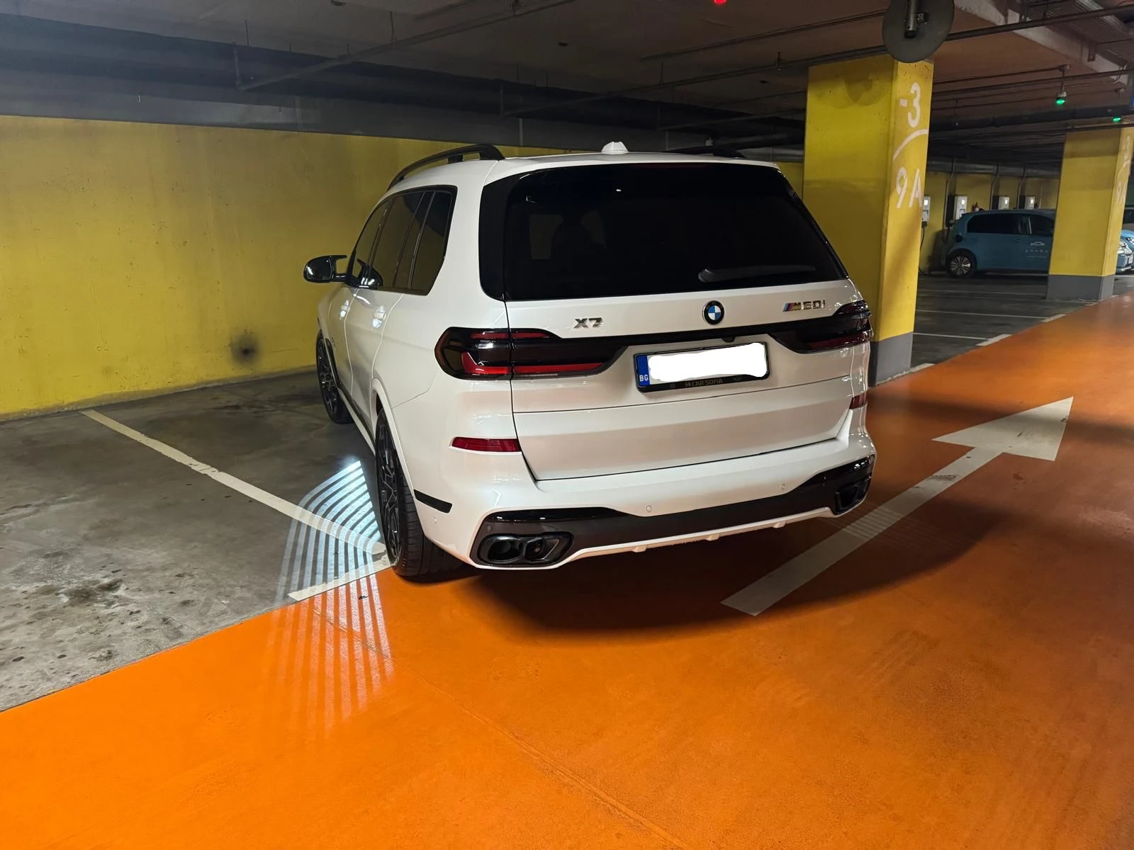 BMW X7 M60i, снимка 5 - Автомобили и джипове - 56328124