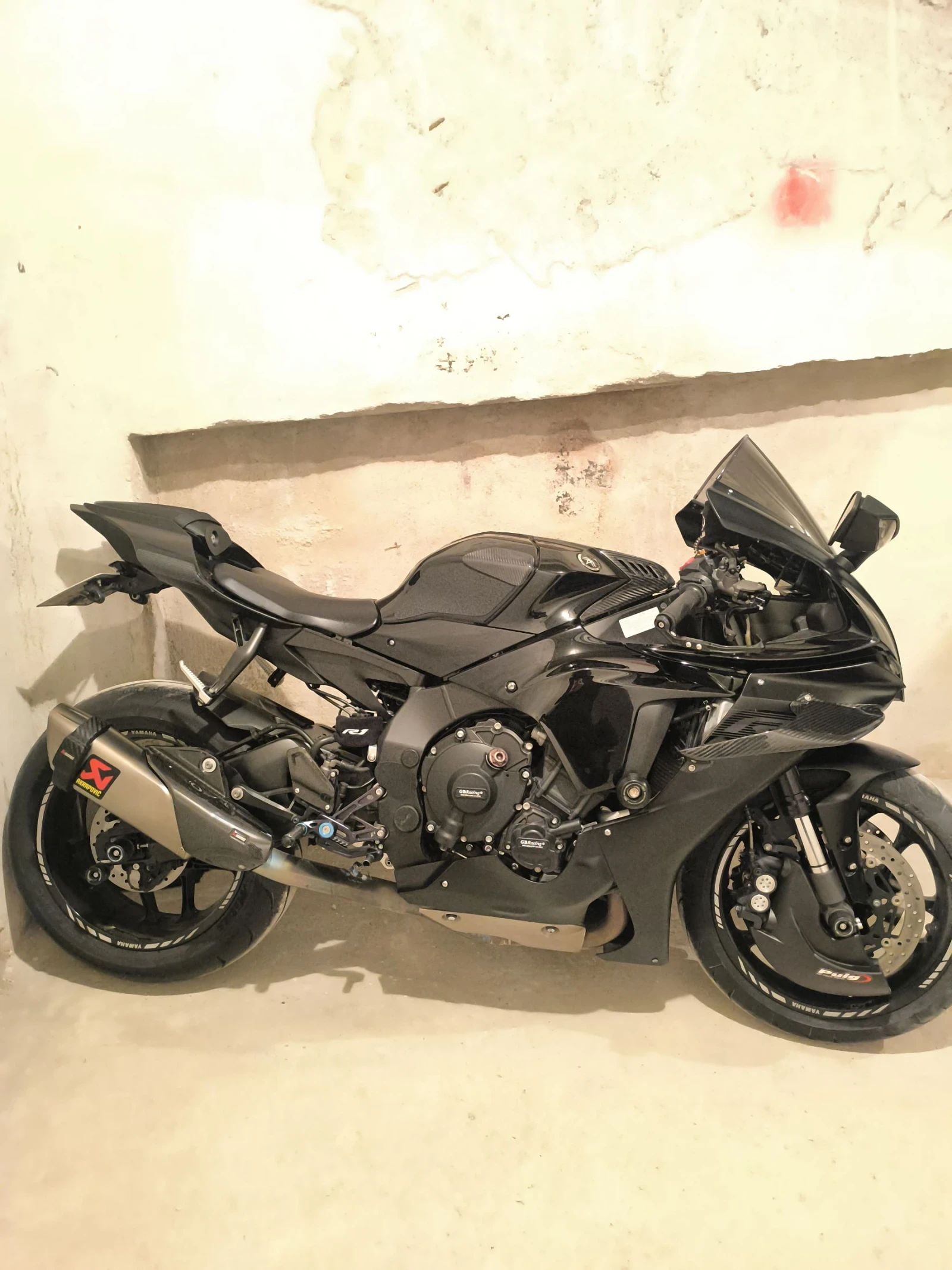 Yamaha YZF-R1 R1 Carbon elements