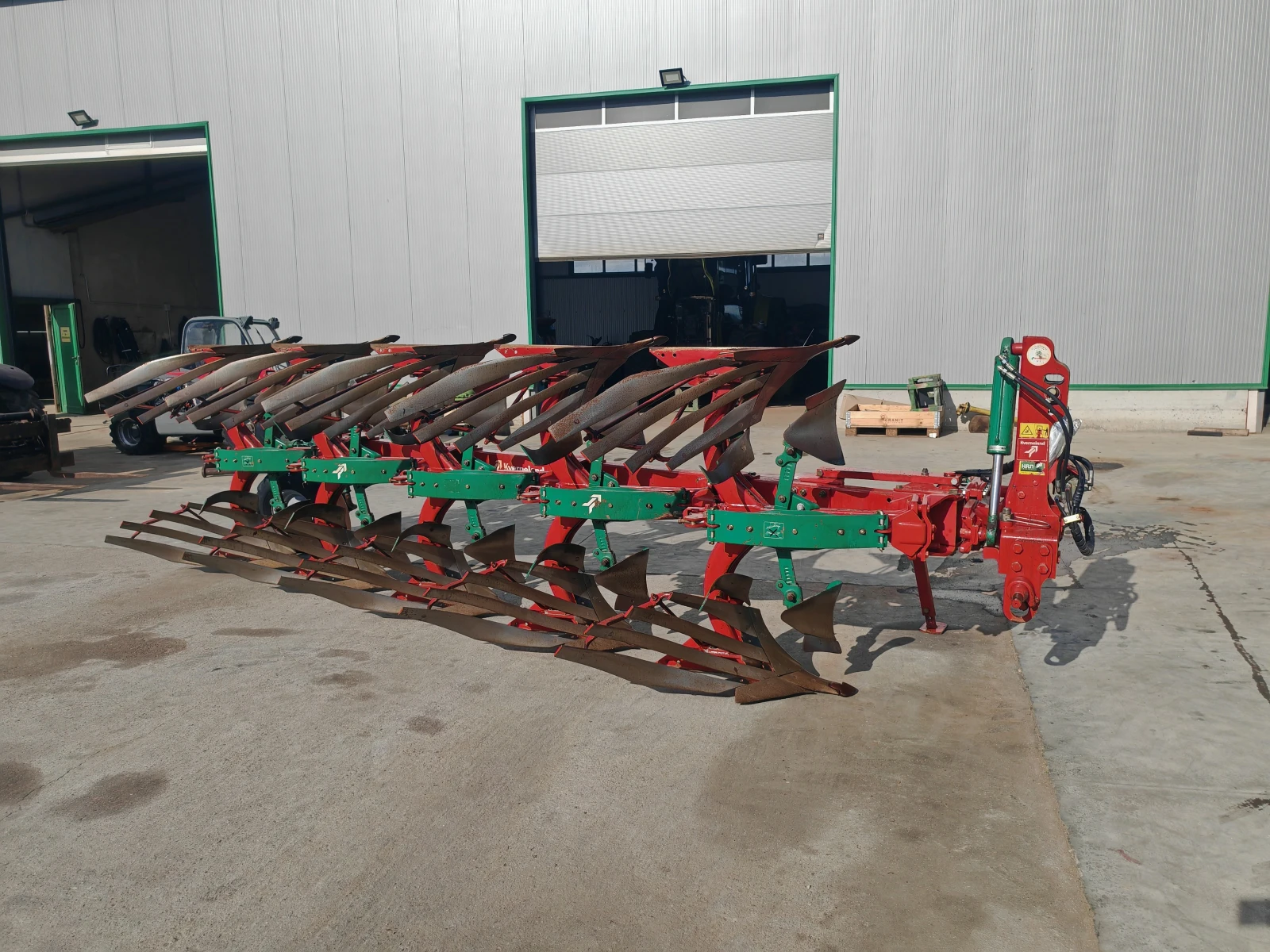 Плуг Kverneland ED 100-200 лизинг с първоначална вноска 20% - изображение 3