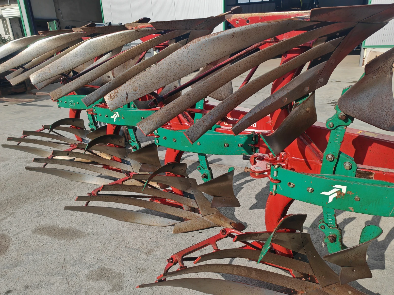  Kverneland ED 100-200     20% | Mobile.bg   15