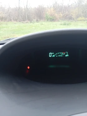 Toyota Yaris verso, снимка 3