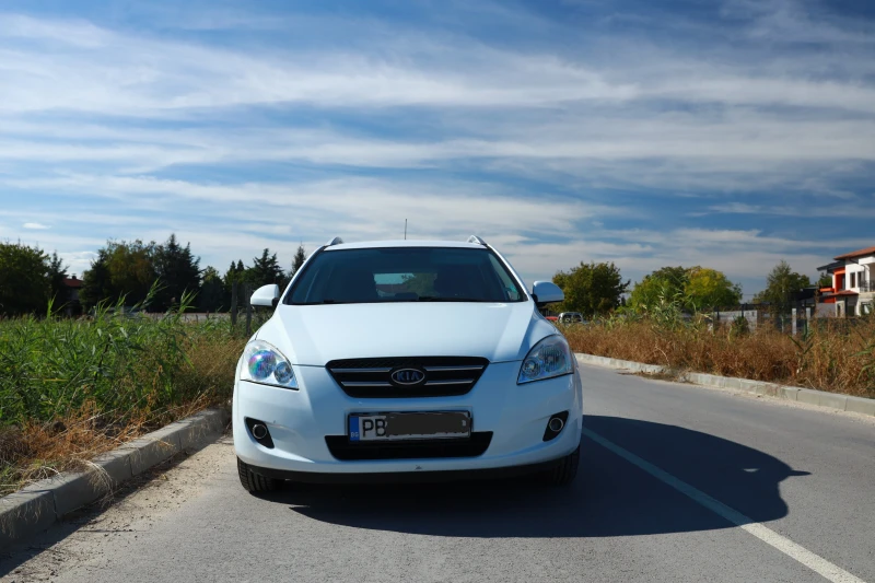 Kia Ceed, снимка 2 - Автомобили и джипове - 47971305