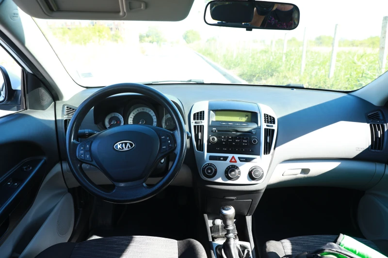 Kia Ceed, снимка 3 - Автомобили и джипове - 47971305