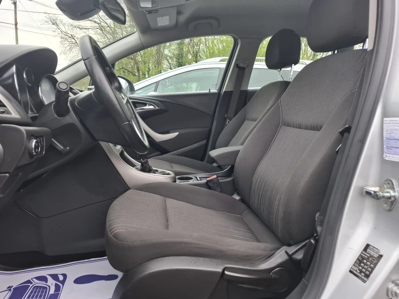 Opel Astra SPORTS TOURER НАВИГАЦИЯ* ОТЛИЧНА* КАТО НОВА* , снимка 8 - Автомобили и джипове - 49901387