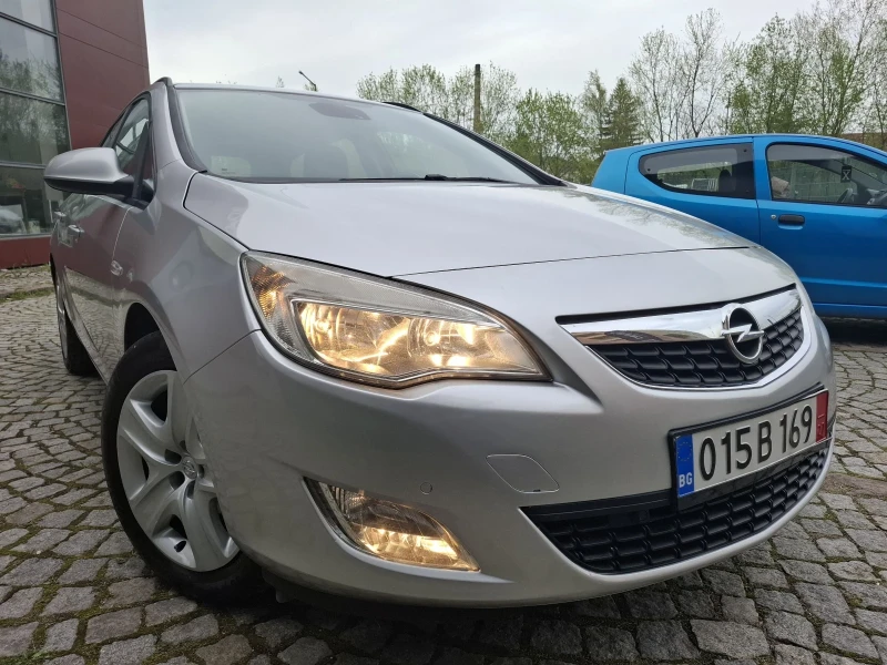 Opel Astra SPORTS TOURER НАВИГАЦИЯ* ОТЛИЧНА* КАТО НОВА* , снимка 6 - Автомобили и джипове - 49901387