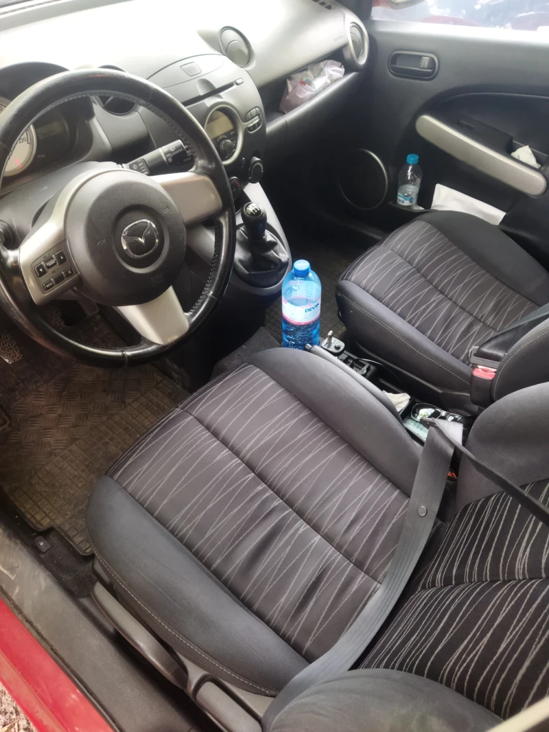 Mazda 2, снимка 4 - Автомобили и джипове - 53168784