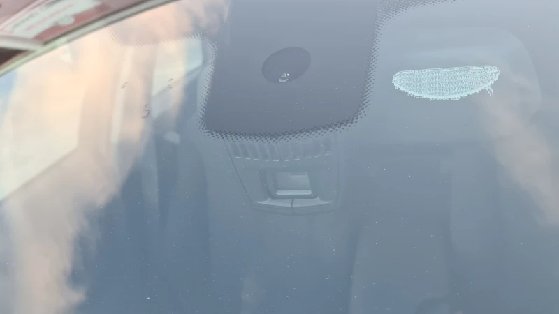 BMW 320 SWISS-X DRIVE, снимка 3 - Автомобили и джипове - 52012760