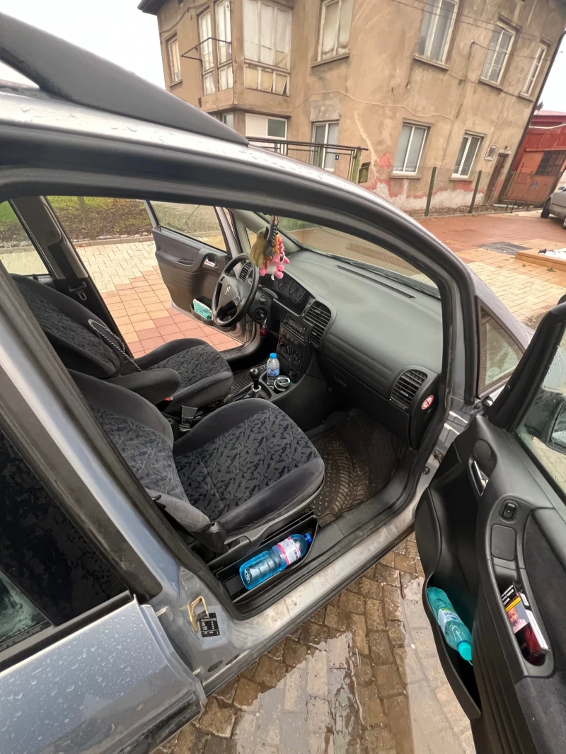 Opel Zafira, снимка 6 - Автомобили и джипове - 52465154