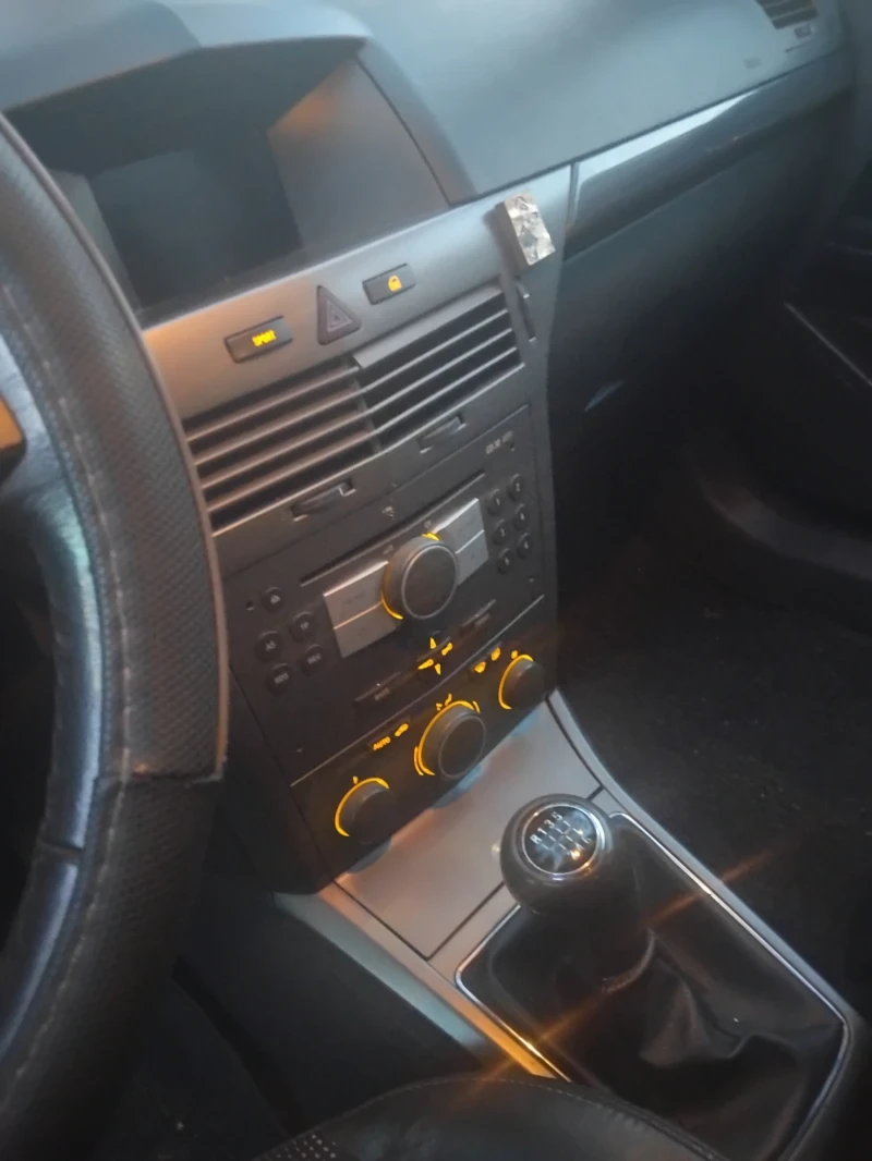 Opel Astra, снимка 4 - Автомобили и джипове - 52708954