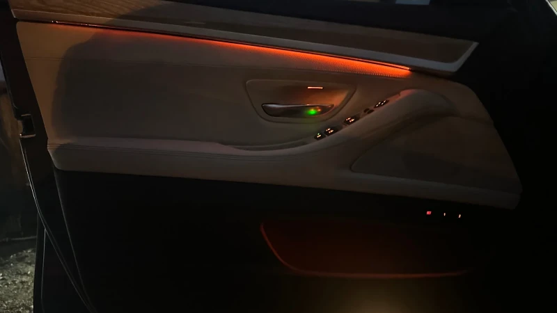 BMW 530 Luxury/Digital Cockpit, снимка 15 - Автомобили и джипове - 53212432