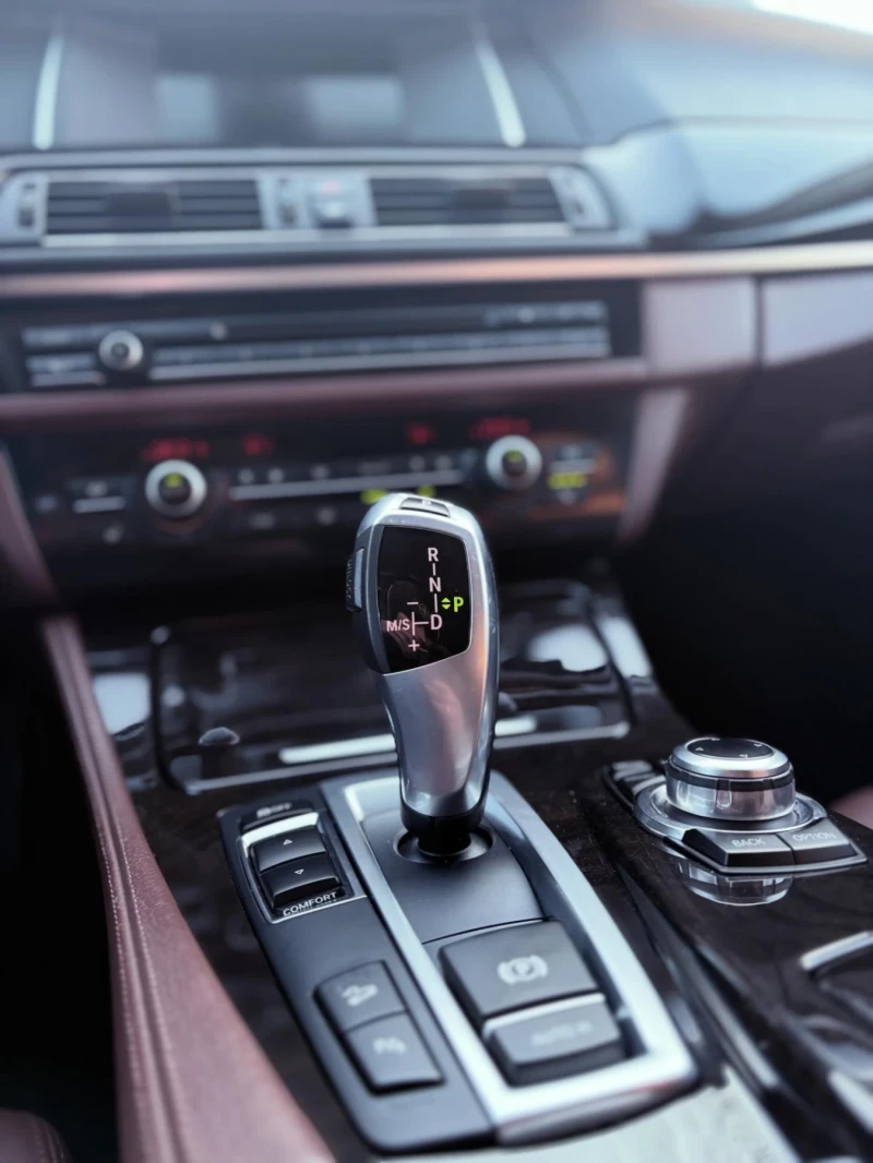 BMW 520, снимка 10 - Автомобили и джипове - 53569701