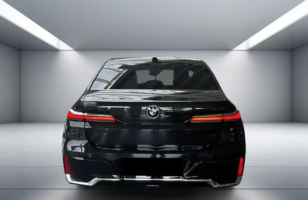 BMW 740 d xDrive = M-Sport = Shadow Line Гаранция - изображение 3