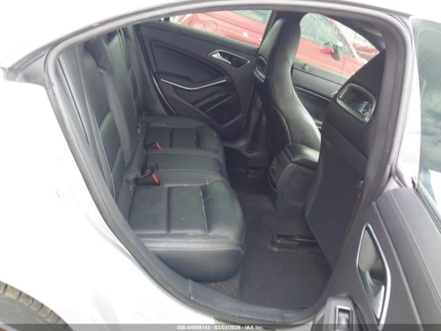 Mercedes-Benz CLA 45 AMG 4MATIC, снимка 8 - Автомобили и джипове - 53766912