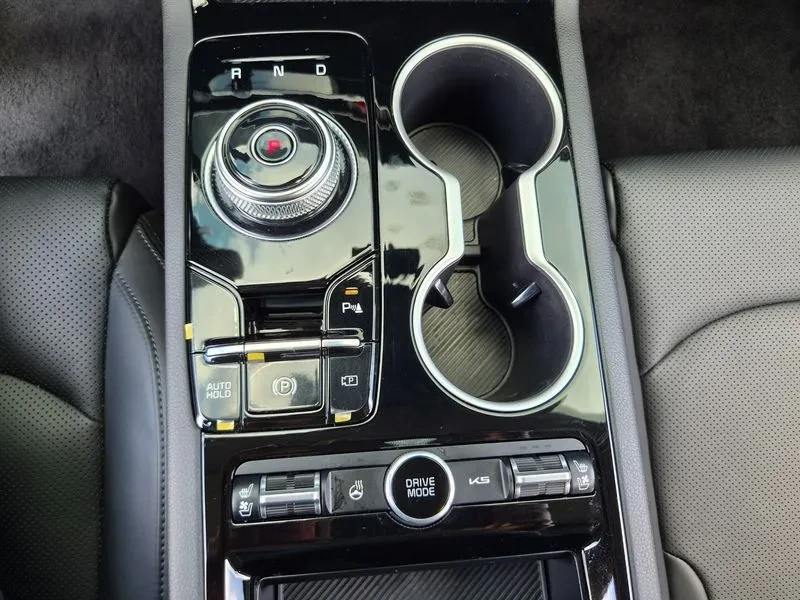 Kia K5 2.0 Lpi Prestige, снимка 13 - Автомобили и джипове - 55886008