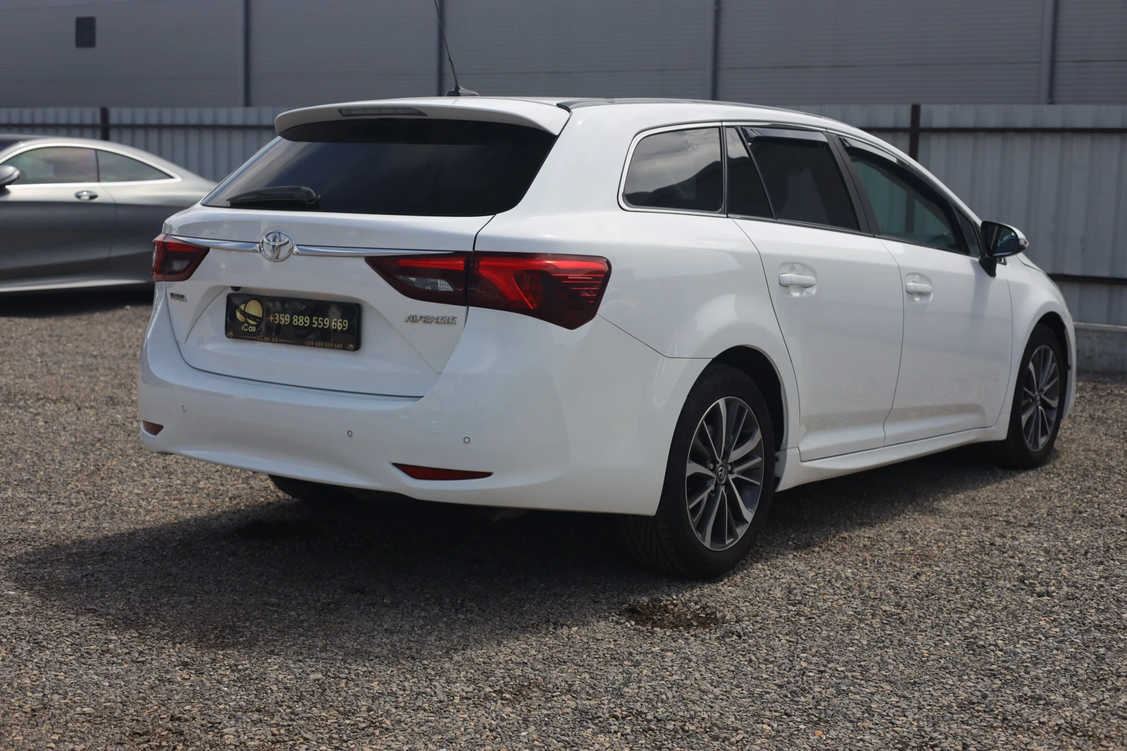 Toyota Avensis 2.0 D-4D Touring #LED #KEYLESS #KAMERA #NAVI @iCar - изображение 4