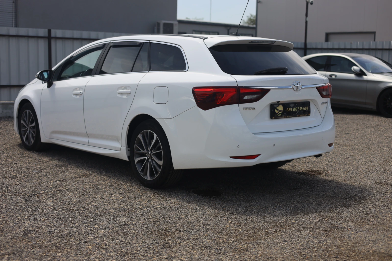 Toyota Avensis 2.0 D-4D Touring #LED #KEYLESS #KAMERA #NAVI @iCar - изображение 6