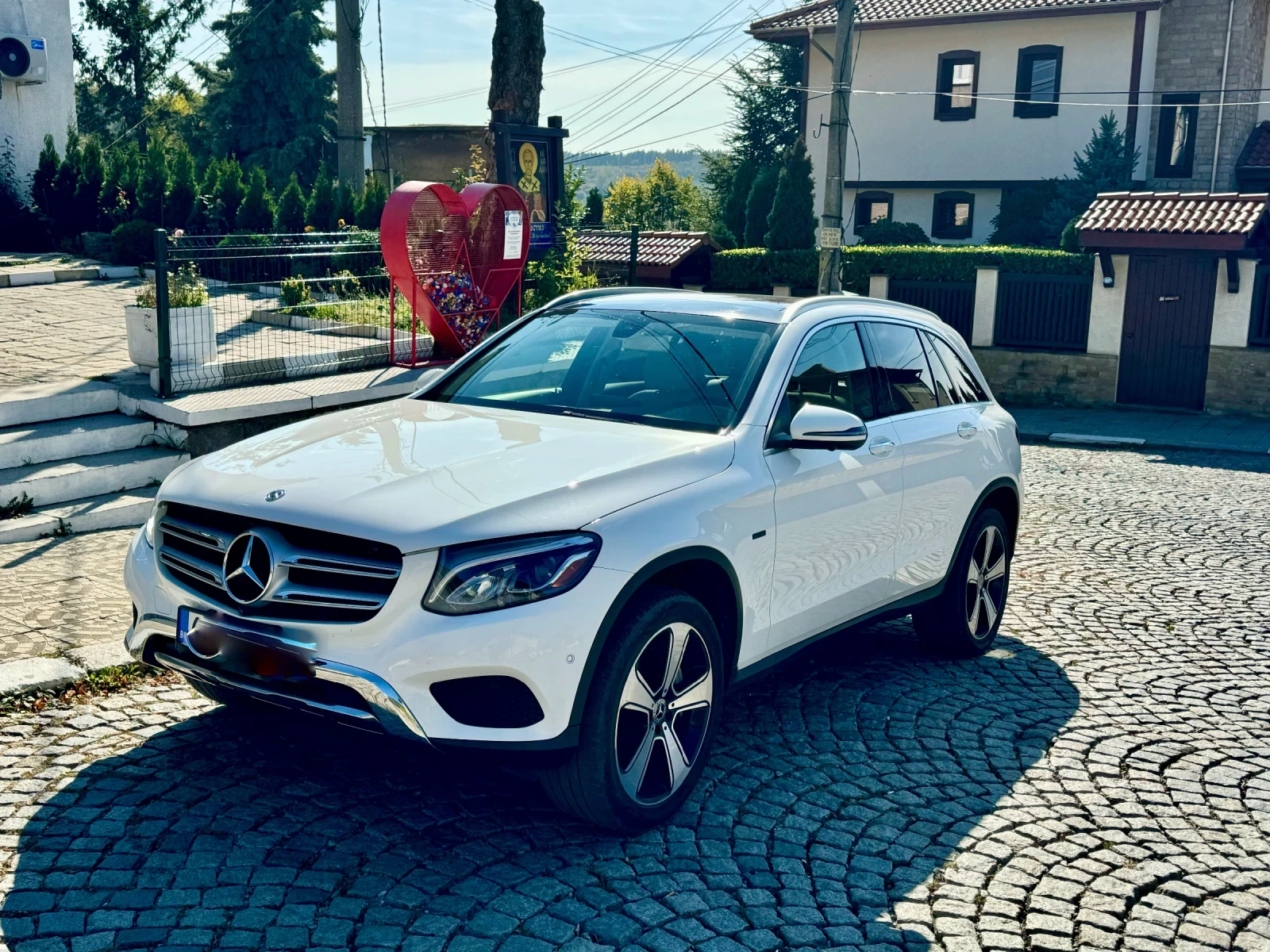 Mercedes-Benz GLC 350 Hybrid - изображение 4