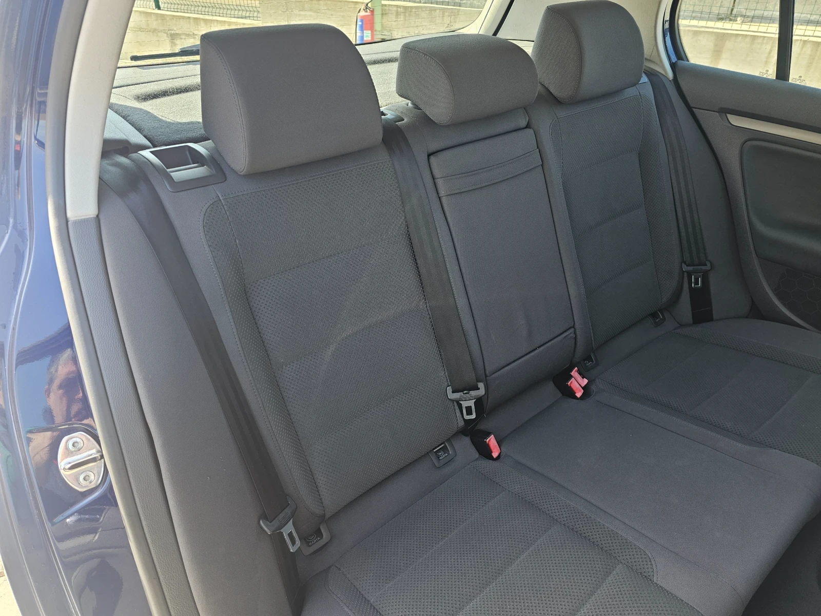 VW Golf 1.6бен.115к.с. | Mobile.bg — изображение 13