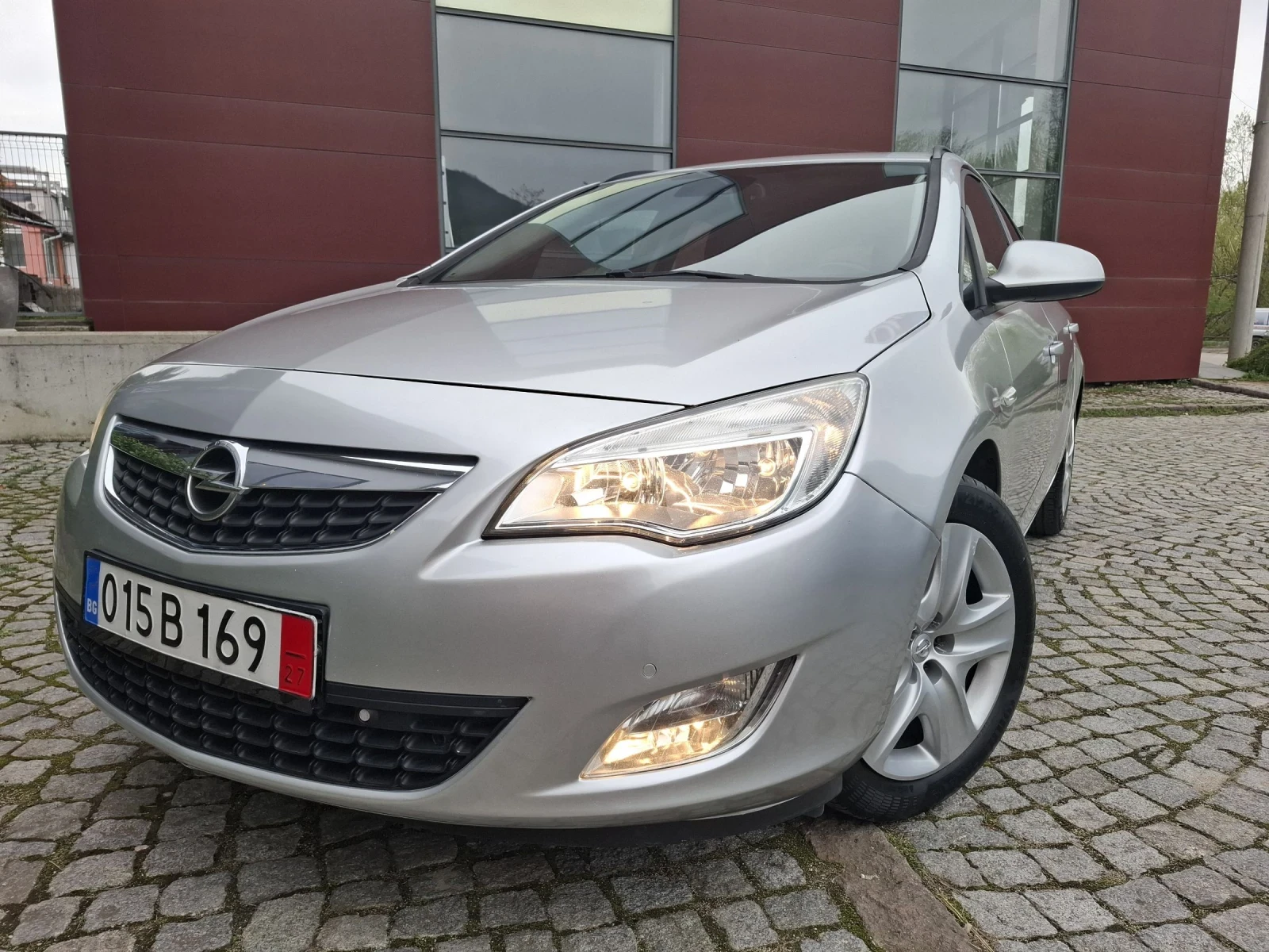 Opel Astra SPORTS TOURER 1.3CDTI-95к.с. НАВИГАЦИЯ* ОТЛИЧНА*  | Mobile.bg — изображение 1